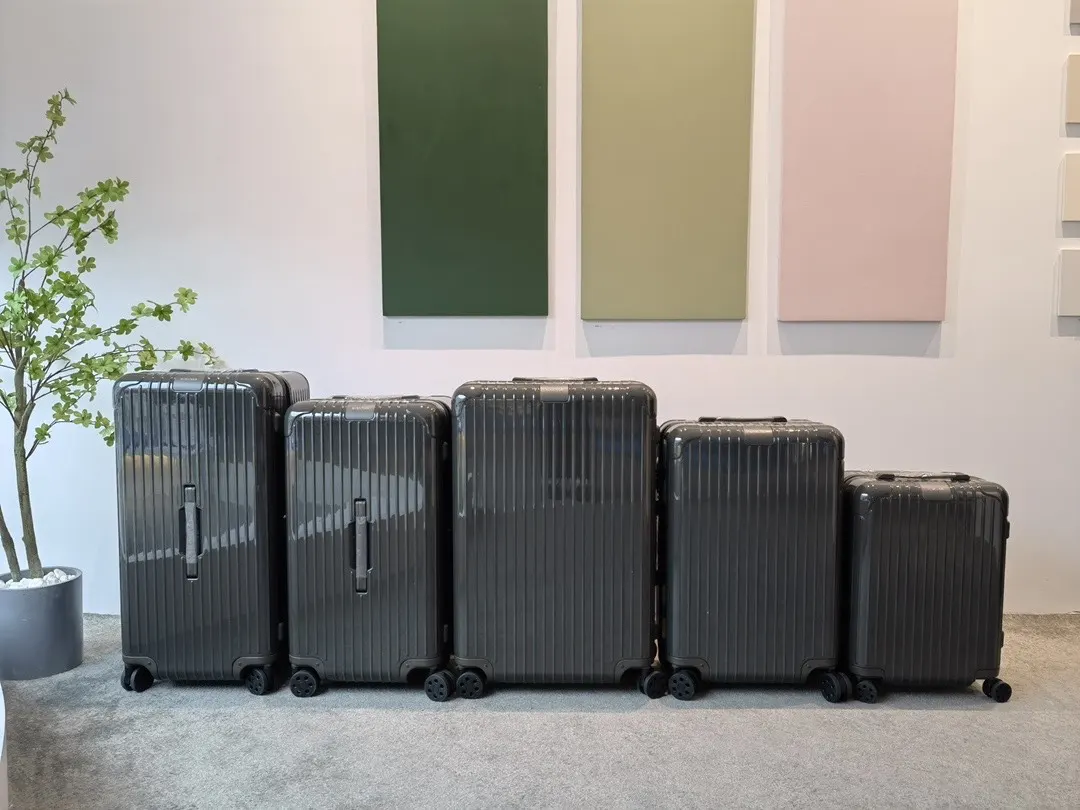 黑色 白色 新版升级 RIMOWA日默瓦 Trunk 行李箱 旅行拉杆款 輕便出行款