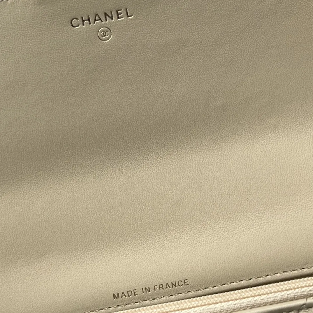 CHANEL 米色小牛皮手提包 金链斜挎款