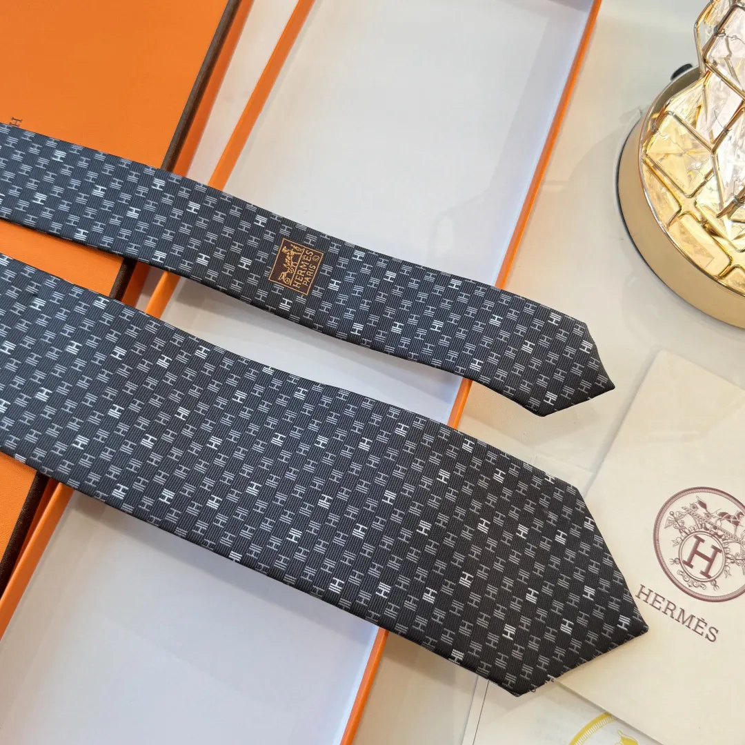 Hermès 橙色 领带 精致配饰