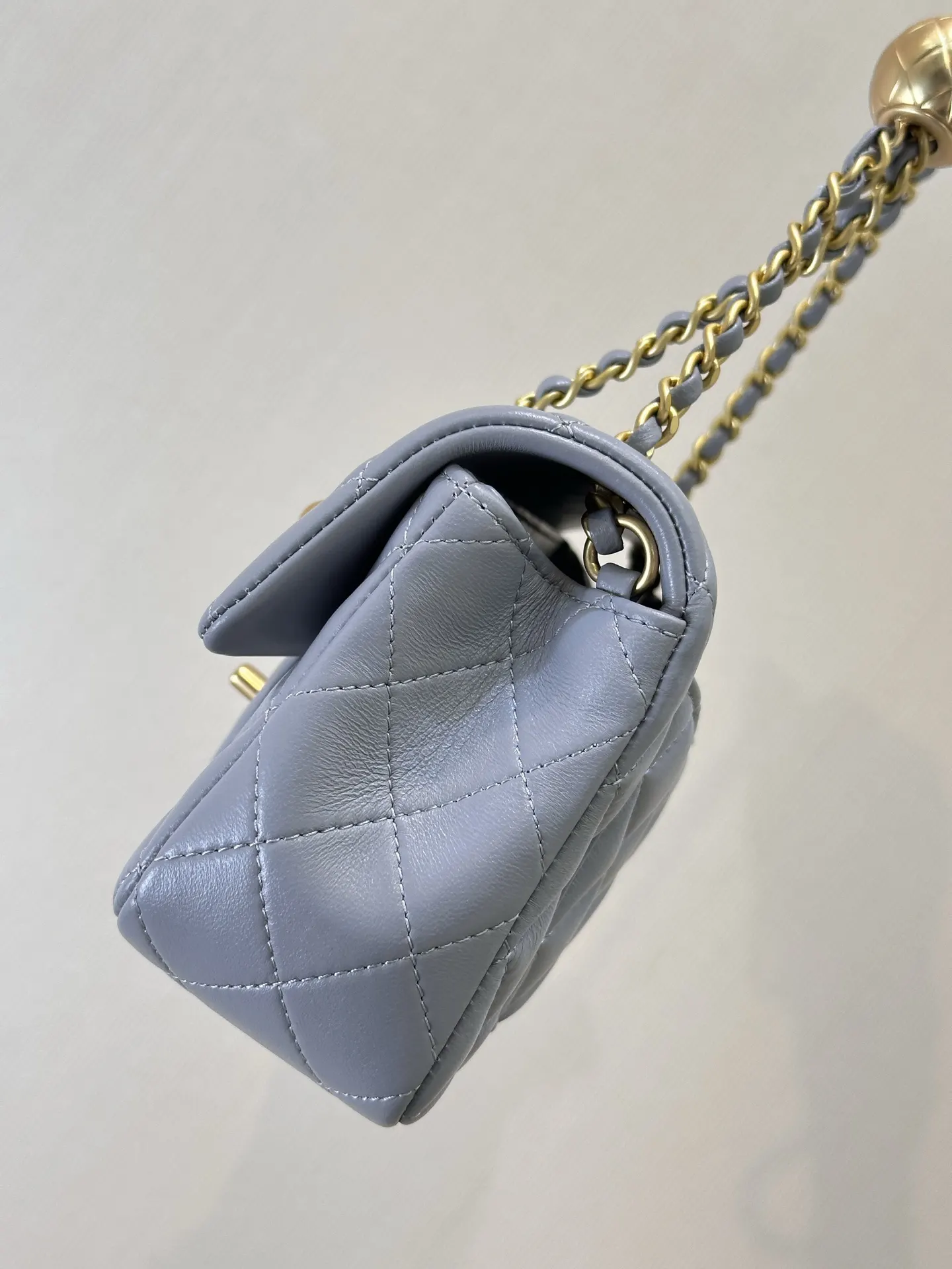 CHANEL 紫色牛皮翻盖链条包 金扣款