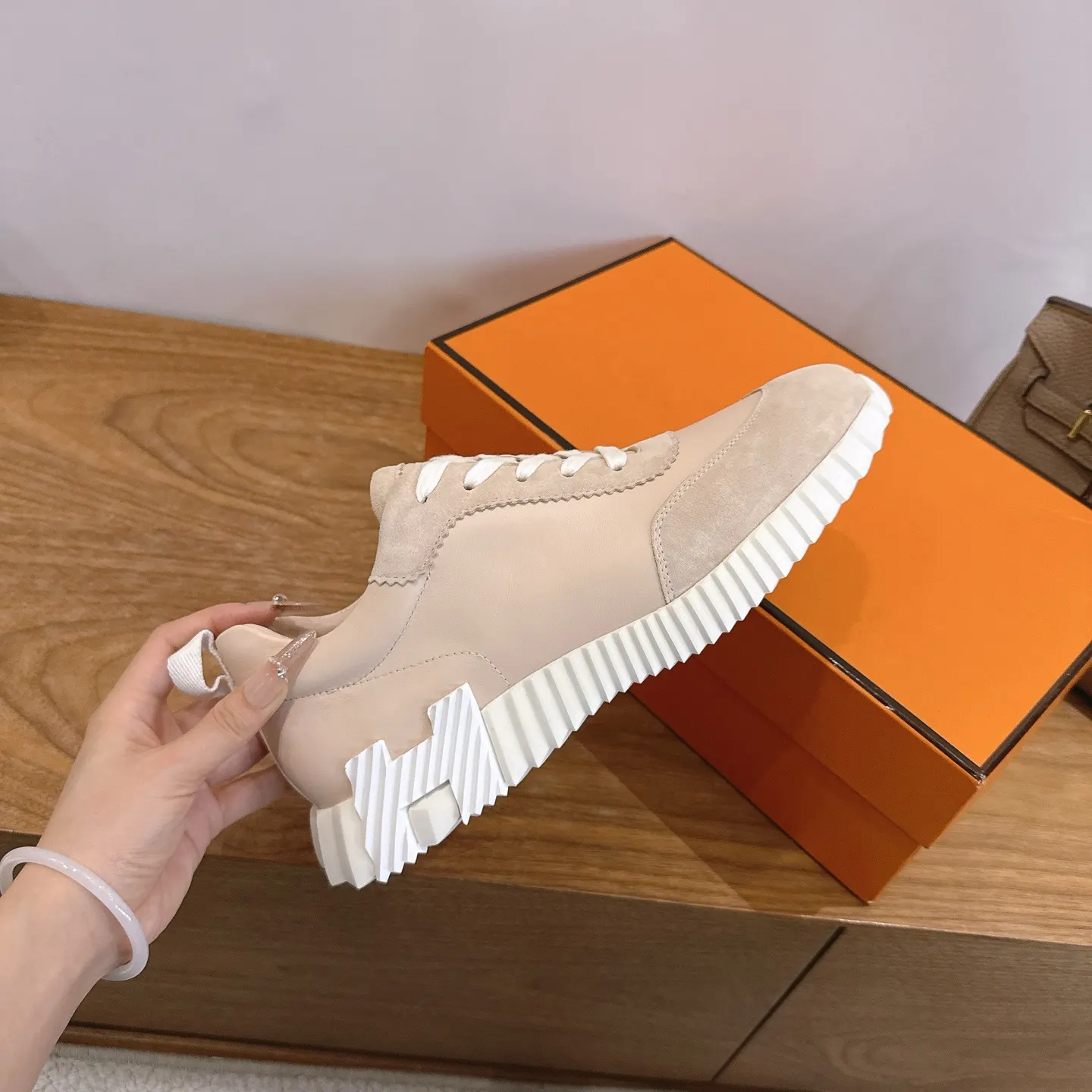 Hermès SS 运动鞋(數字4) Hermès SS 运动鞋(數字4)