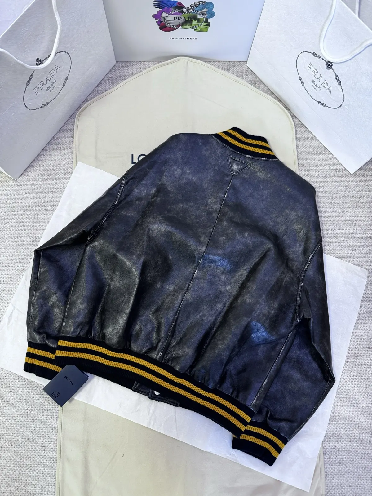 PRADA 黑色 字母 做旧 外套 通勤休闲款