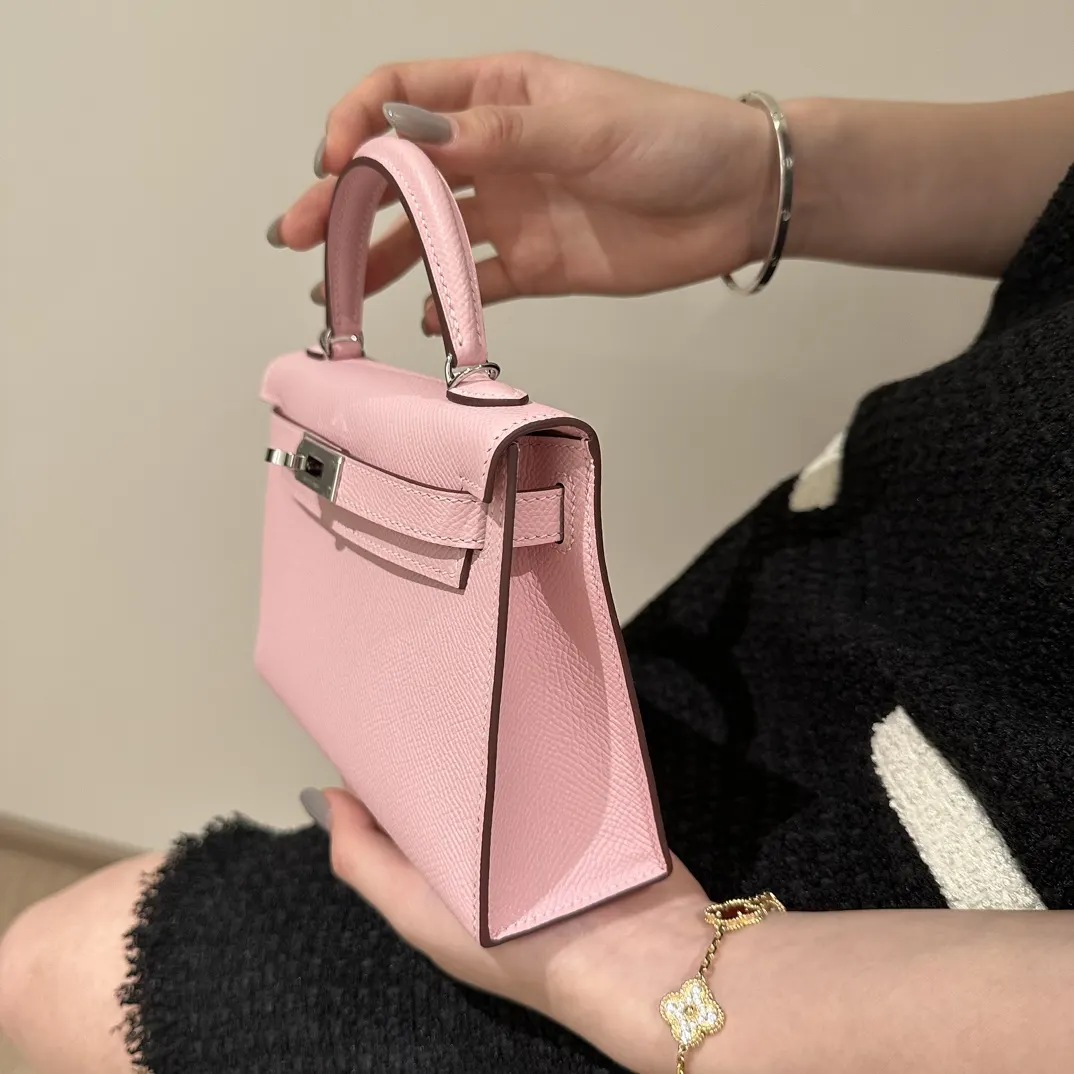 Kelly 模特上身展示 mini kelly Ros 手提包 通勤手提款