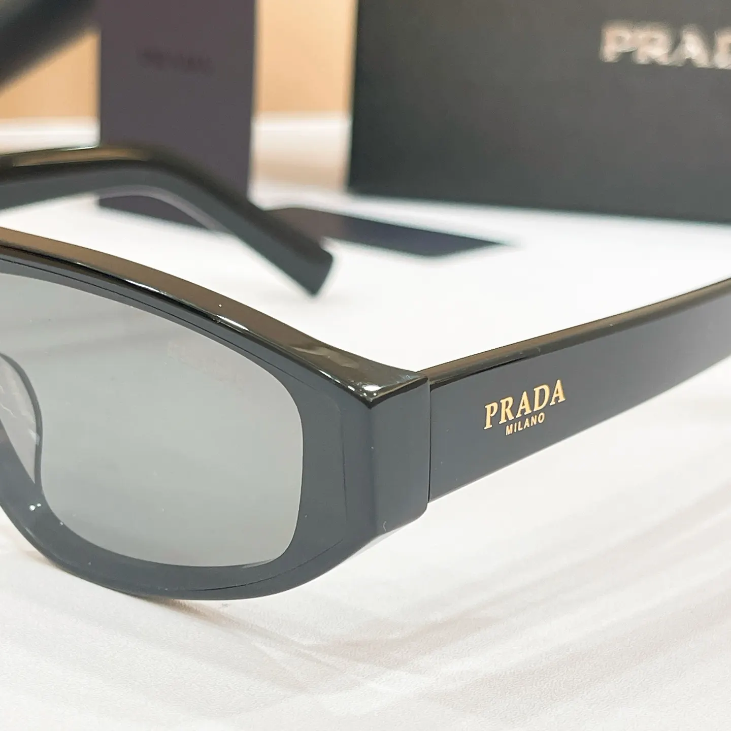 Prada PR 2149S 太阳镜