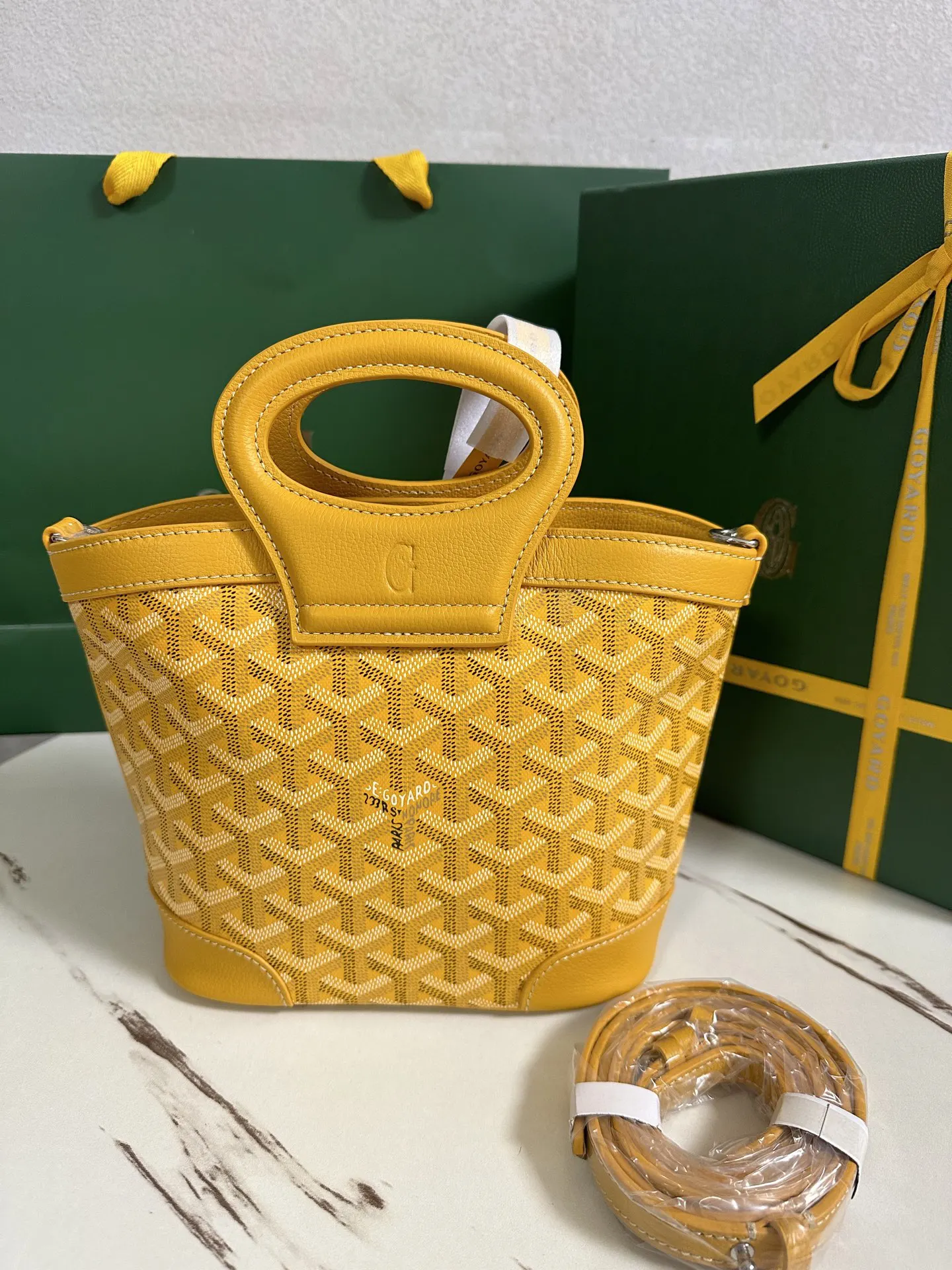 Goyard Yellow Shoulder Bag Leather