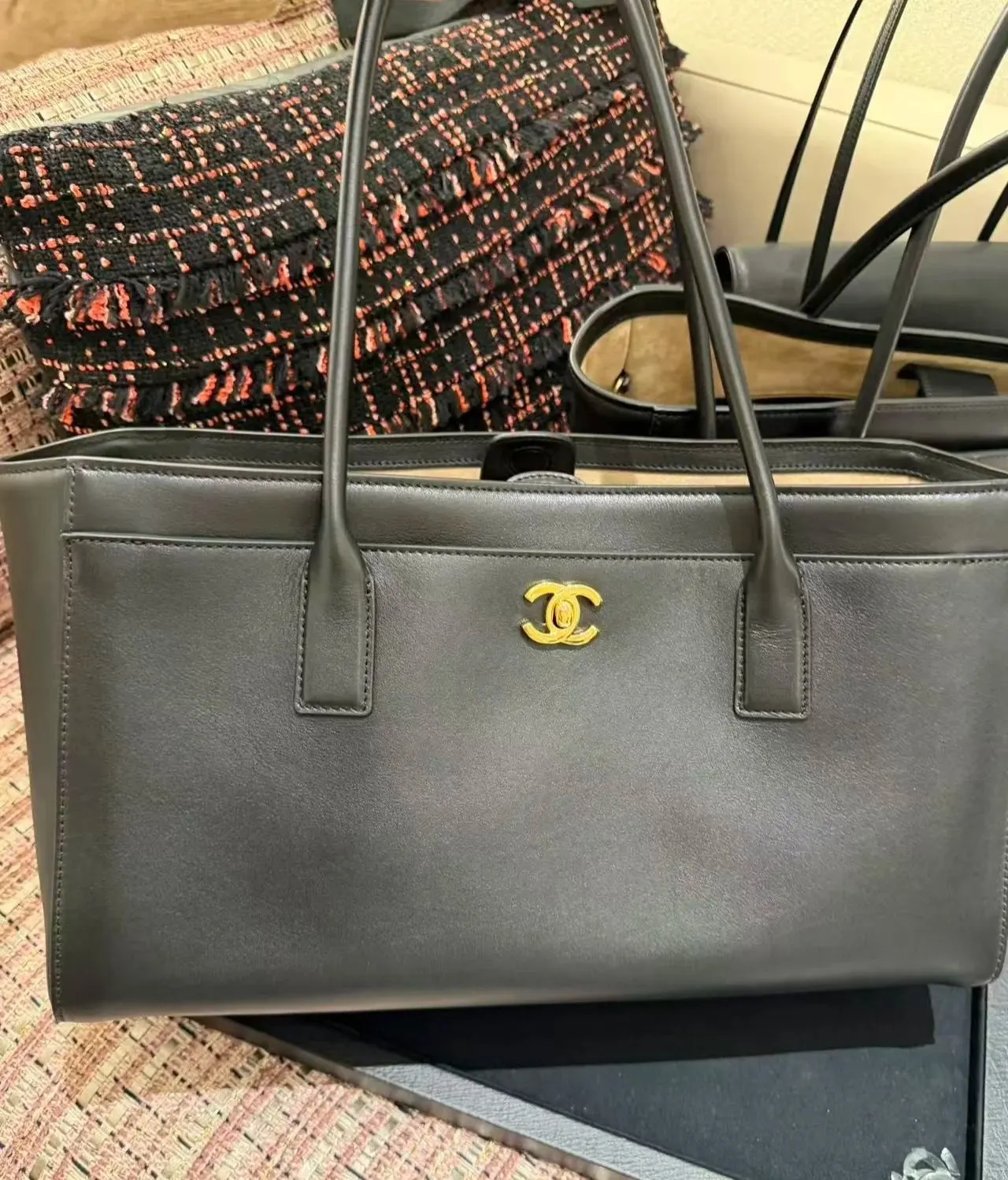 黑色 百搭不挑穿搭 日常出行全能hold住 沉稳黑色自带气 托特包 大容量托特款