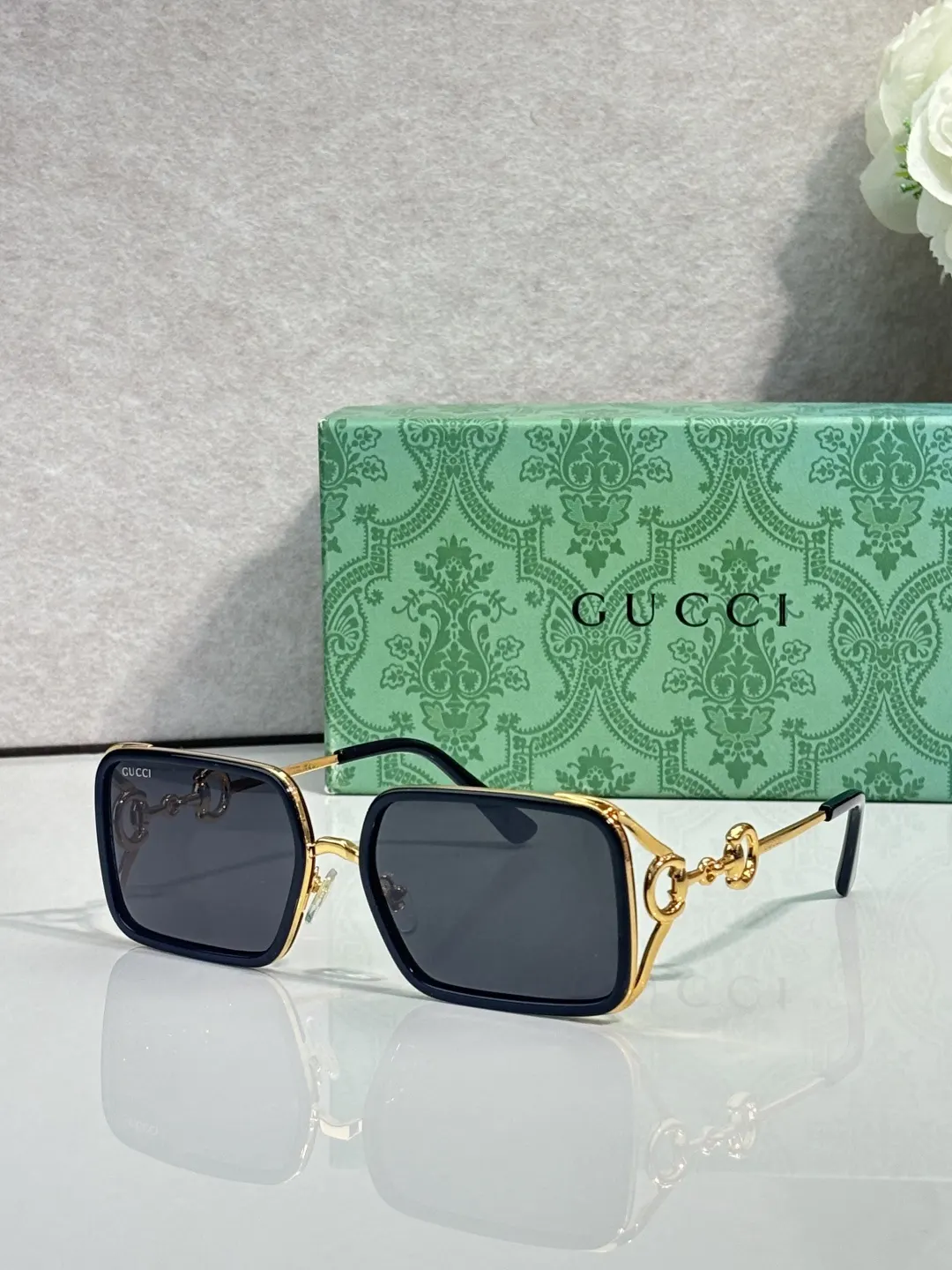 Gucci 金色 太阳镜