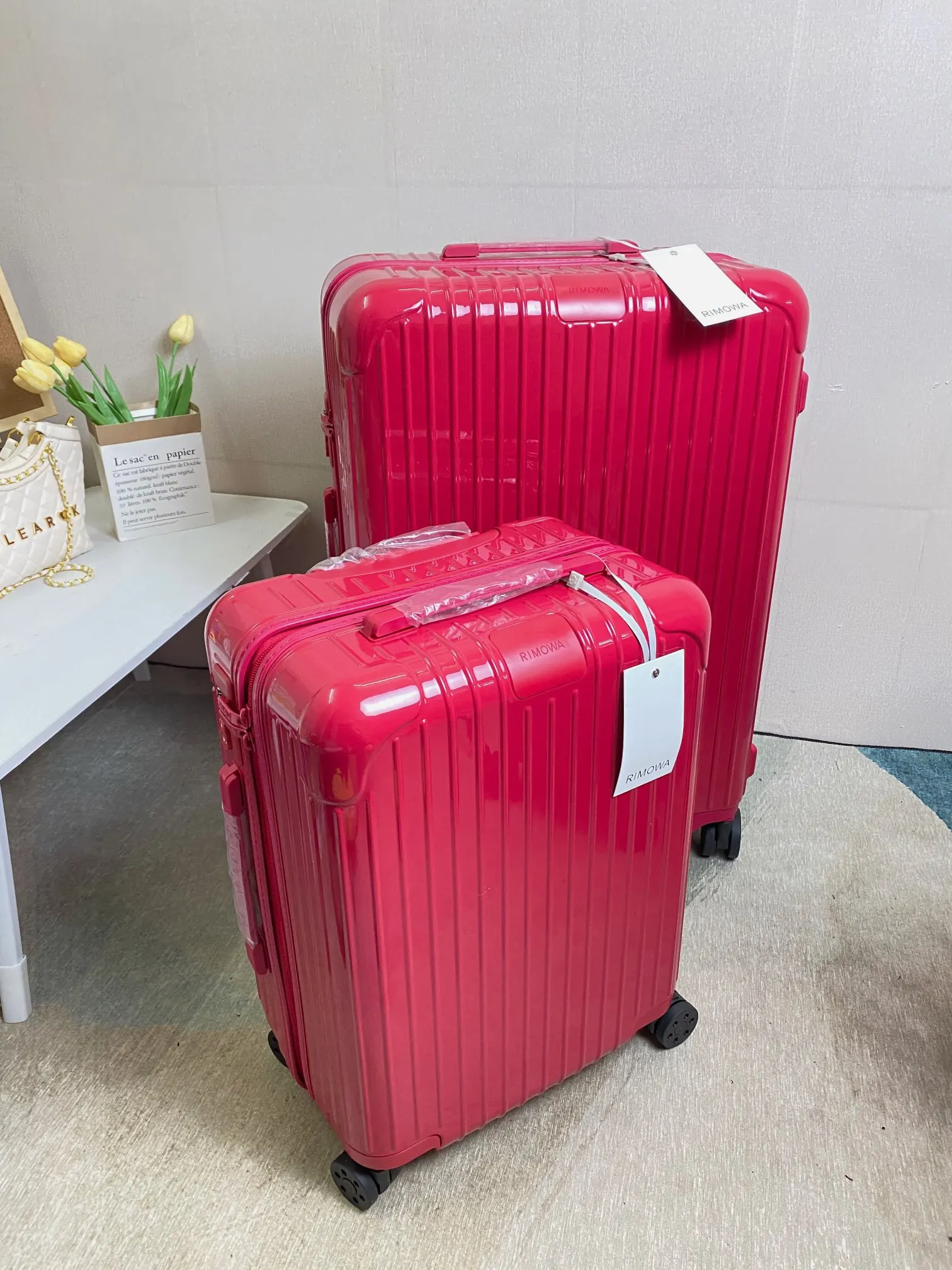 黑色 白色 旅行箱 拉杆箱 登机箱 RIMOWA 日默瓦Esse 行李箱 旅行拉杆款 輕便出行款