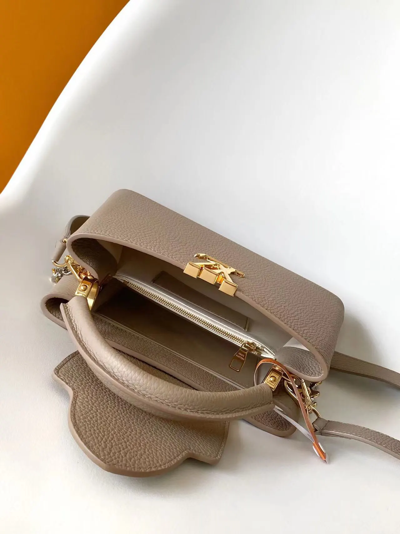 LV Capucines 黑色 米白 牛皮 链条包 精致链条款