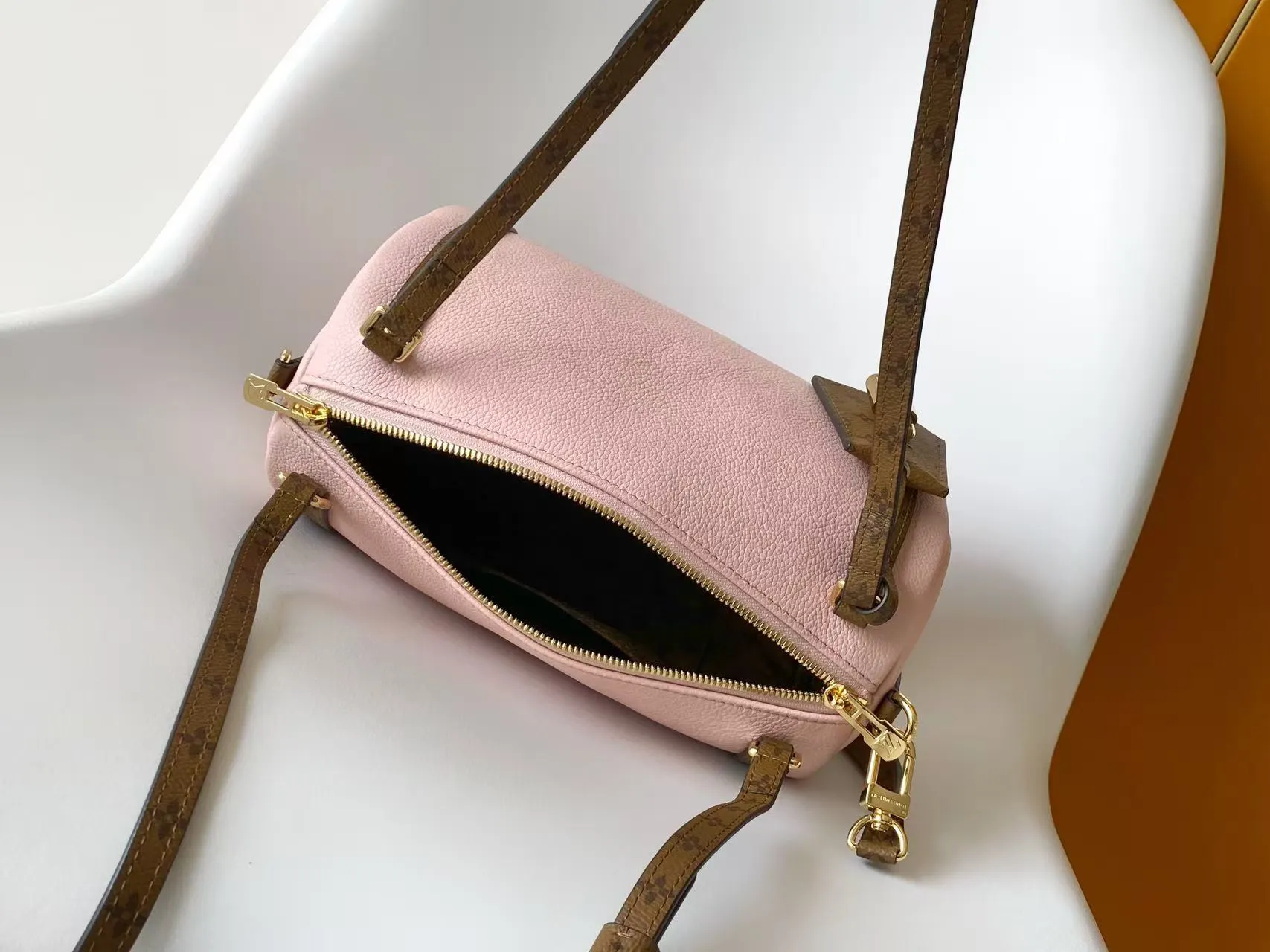 Louis Vuitton Black Fashion Item Travel Leather Image 9 Louis Vuitton Black Fashion Item Travel Leather Image 9