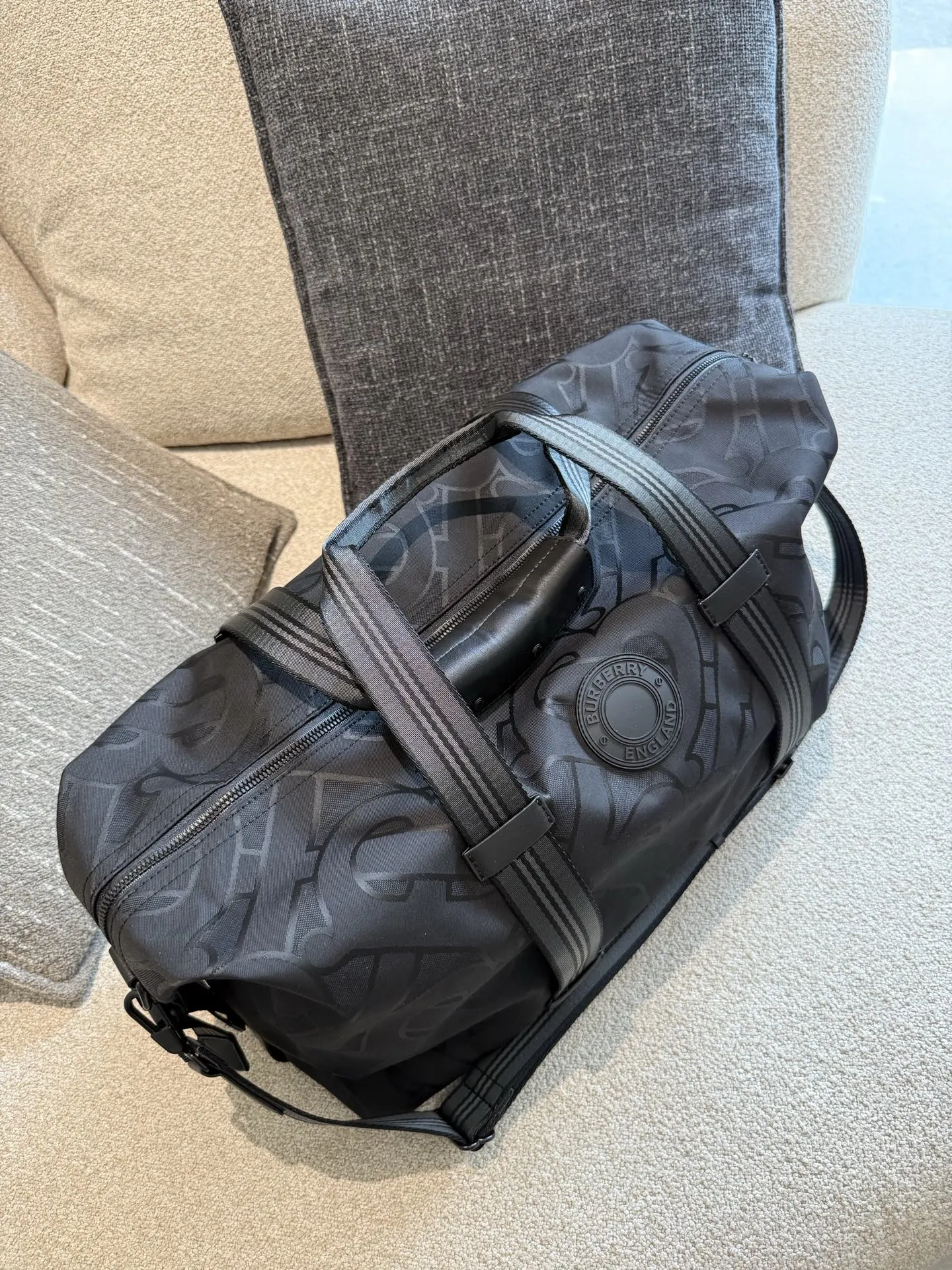 Burberry 黑色 牛皮 旅行袋 大容量旅行款