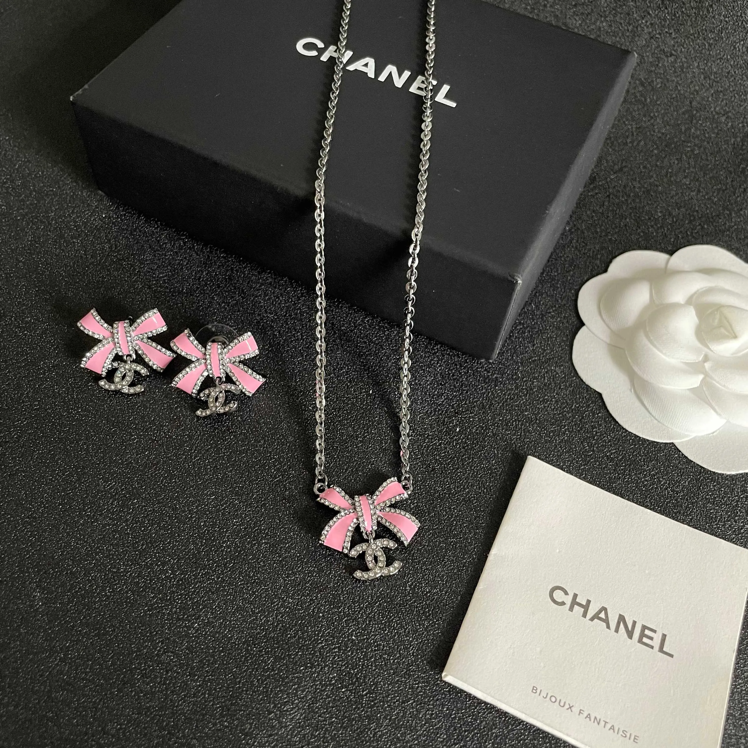 Chanel Bow Necklace Image 5 Chanel Bow Necklace Image 5