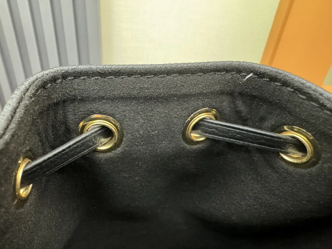 Louis Vuitton Bucket Bag Casual Image 9 Louis Vuitton Bucket Bag Casual Image 9