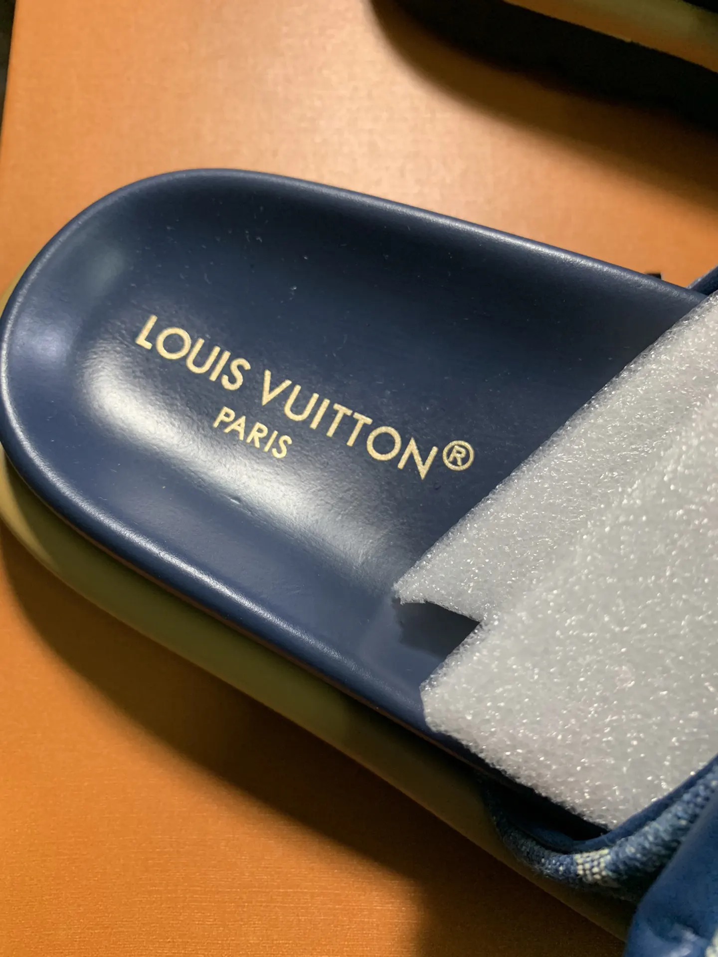 LV platform slippers, casual and versatile Image 3 LV platform slippers, casual and versatile Image 3