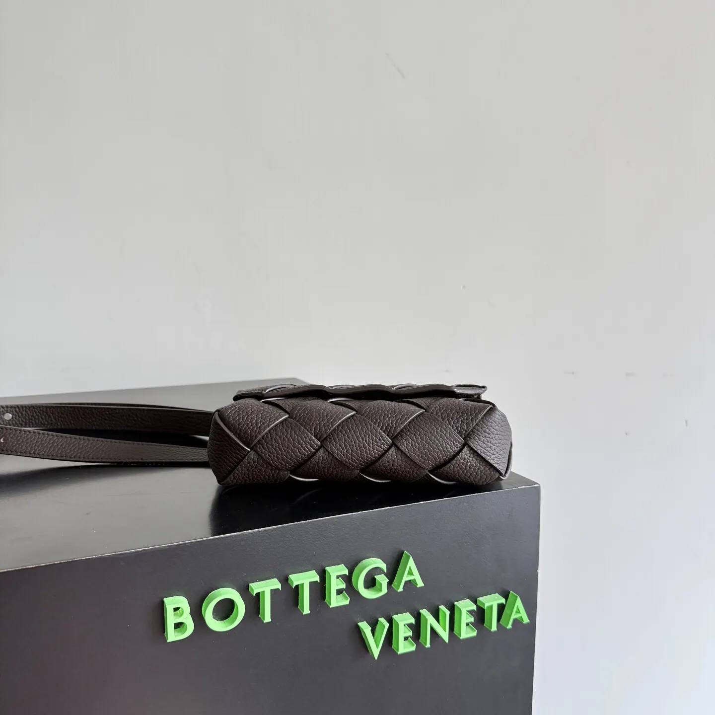 Bottega Veneta 小牛皮 手拿包 精致手拿款