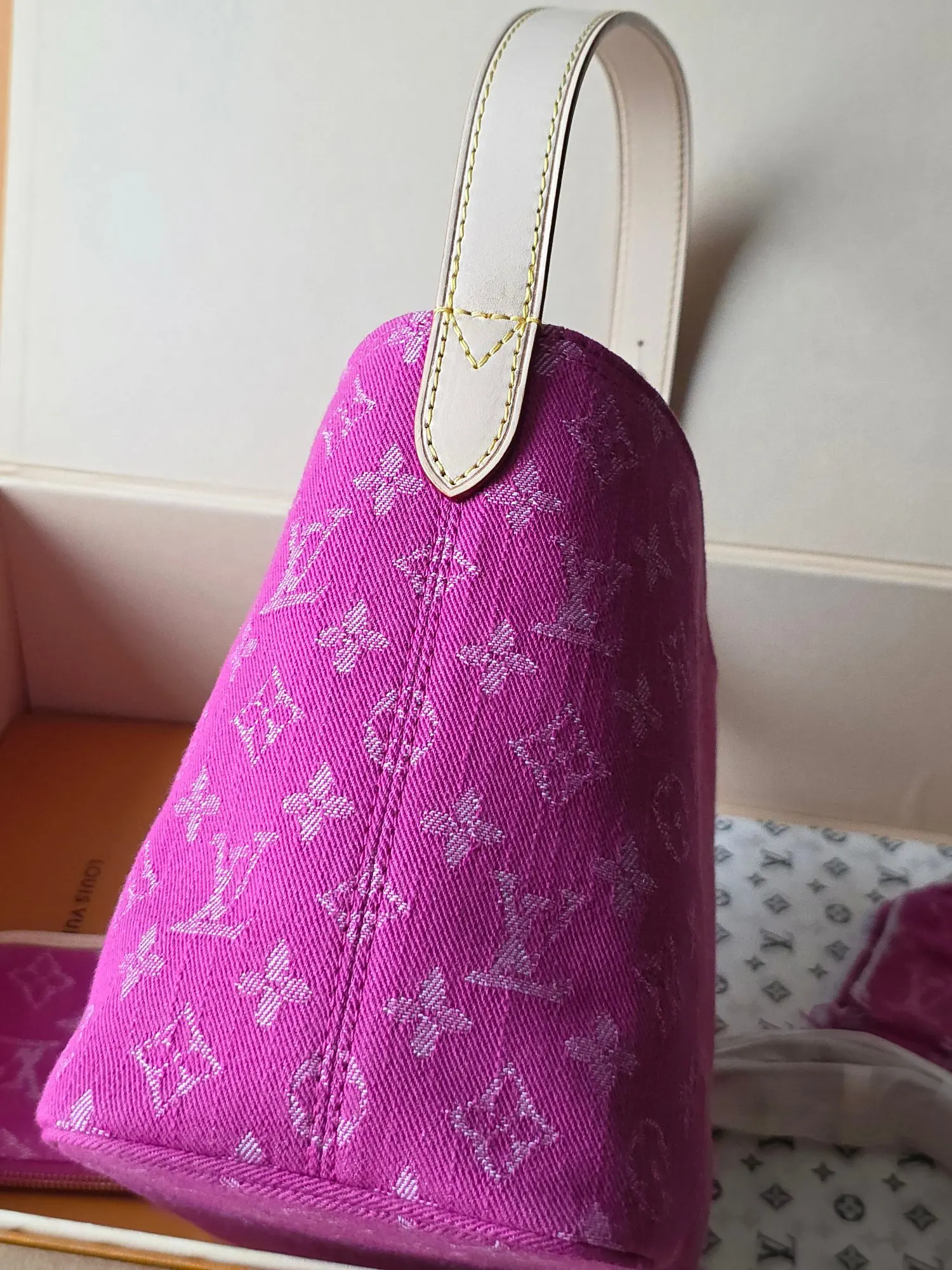 Louis Vuitton Red Bucket Bag Casual