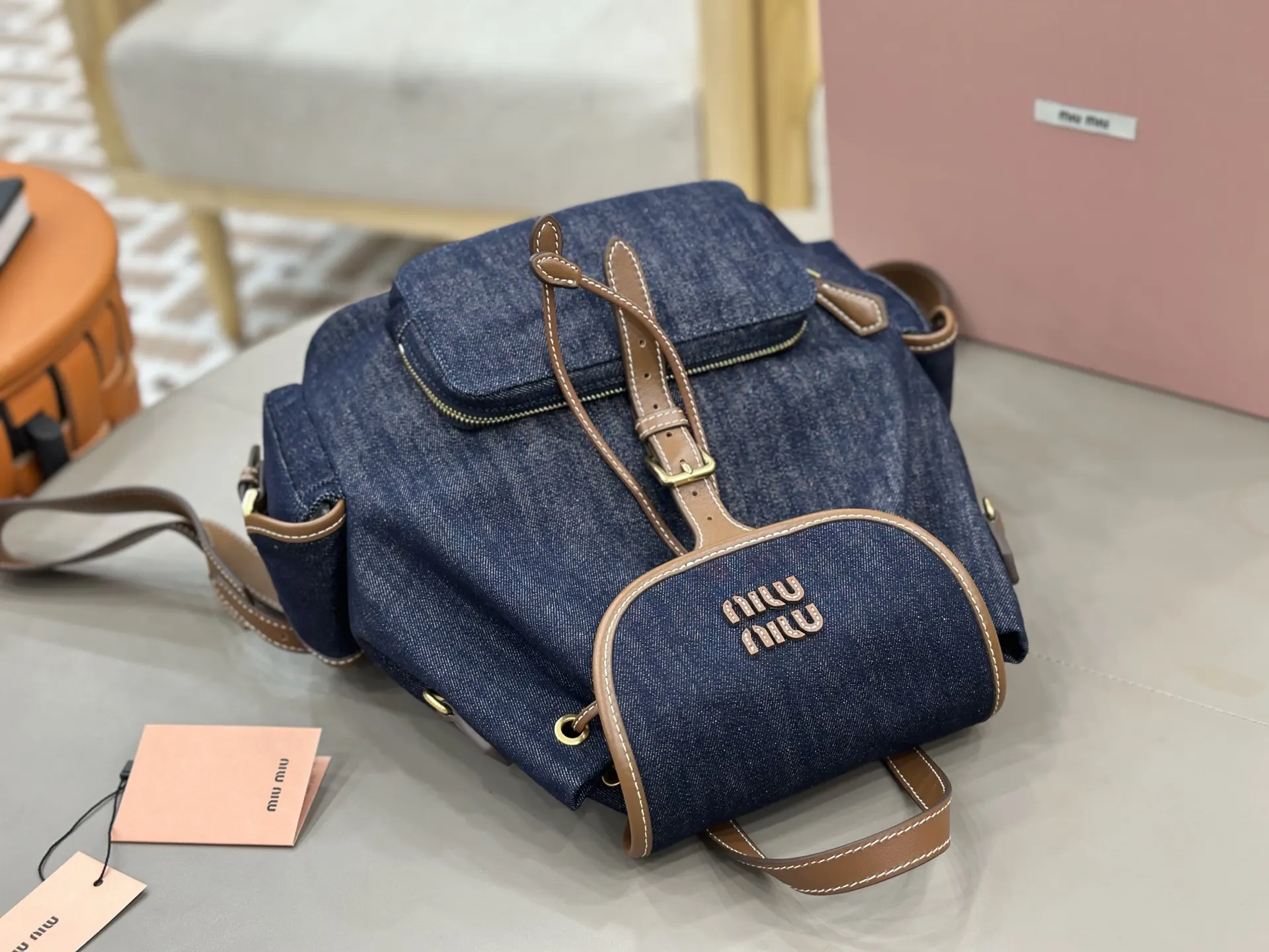 Miu 牛仔 丹宁 皮革 雙肩包 实用雙肩款