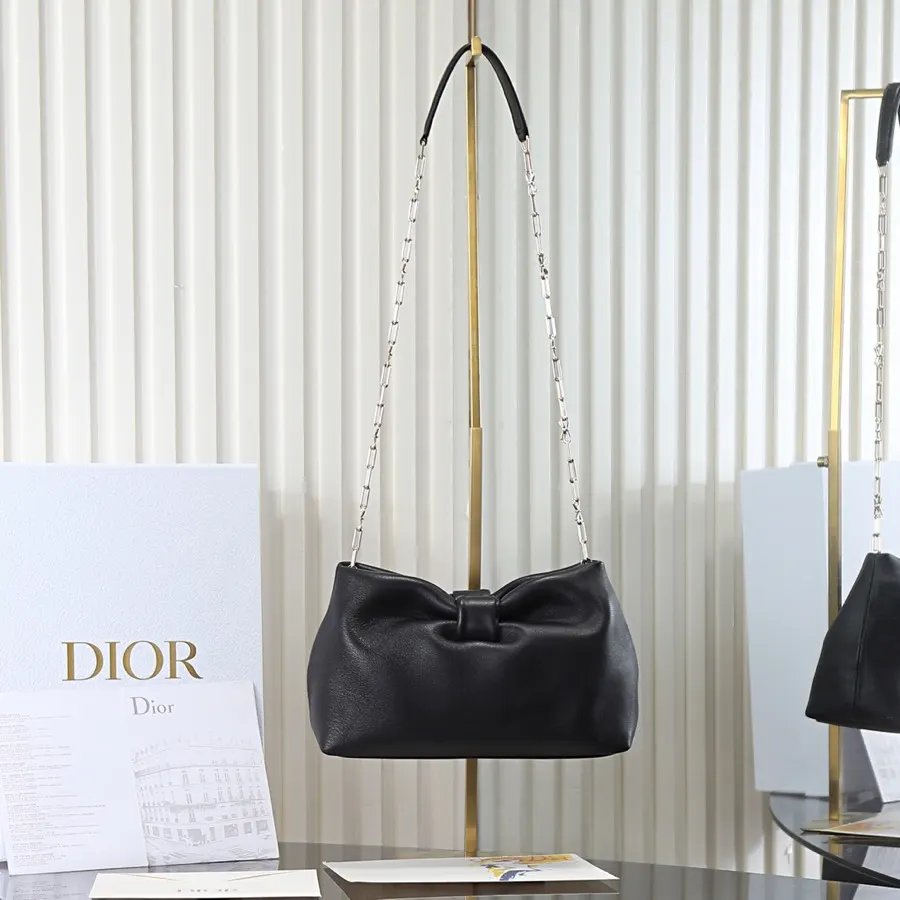 Dior 黑色 羊皮 可拆卸鏈條以蝴蝶结 点缀更显致 可手提或斜挎 Siz 鏈條包 精致鏈條款