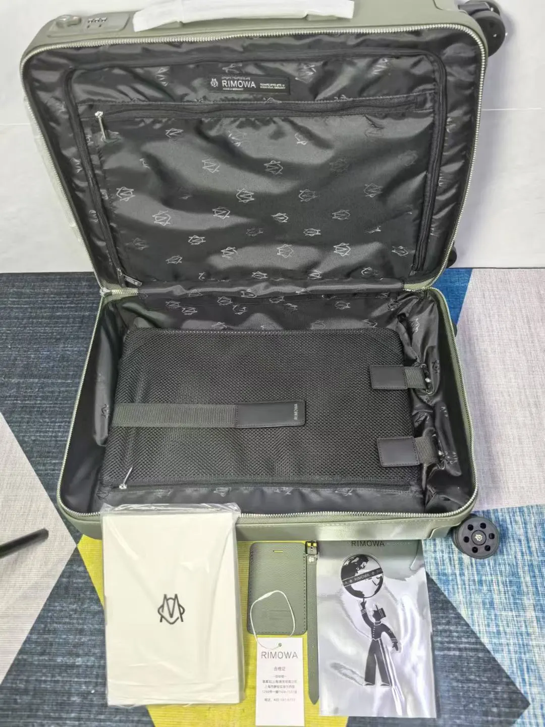 綠色 牛皮 玫瑰 Rimowa全牛皮款 distinct系 行李箱 旅行拉杆款 輕便出行款