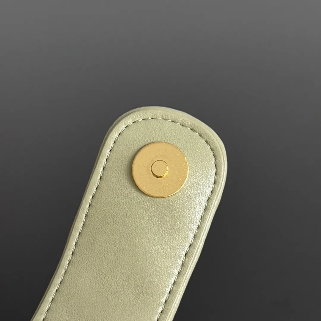 Bottega Veneta 手拿包 精致手拿款