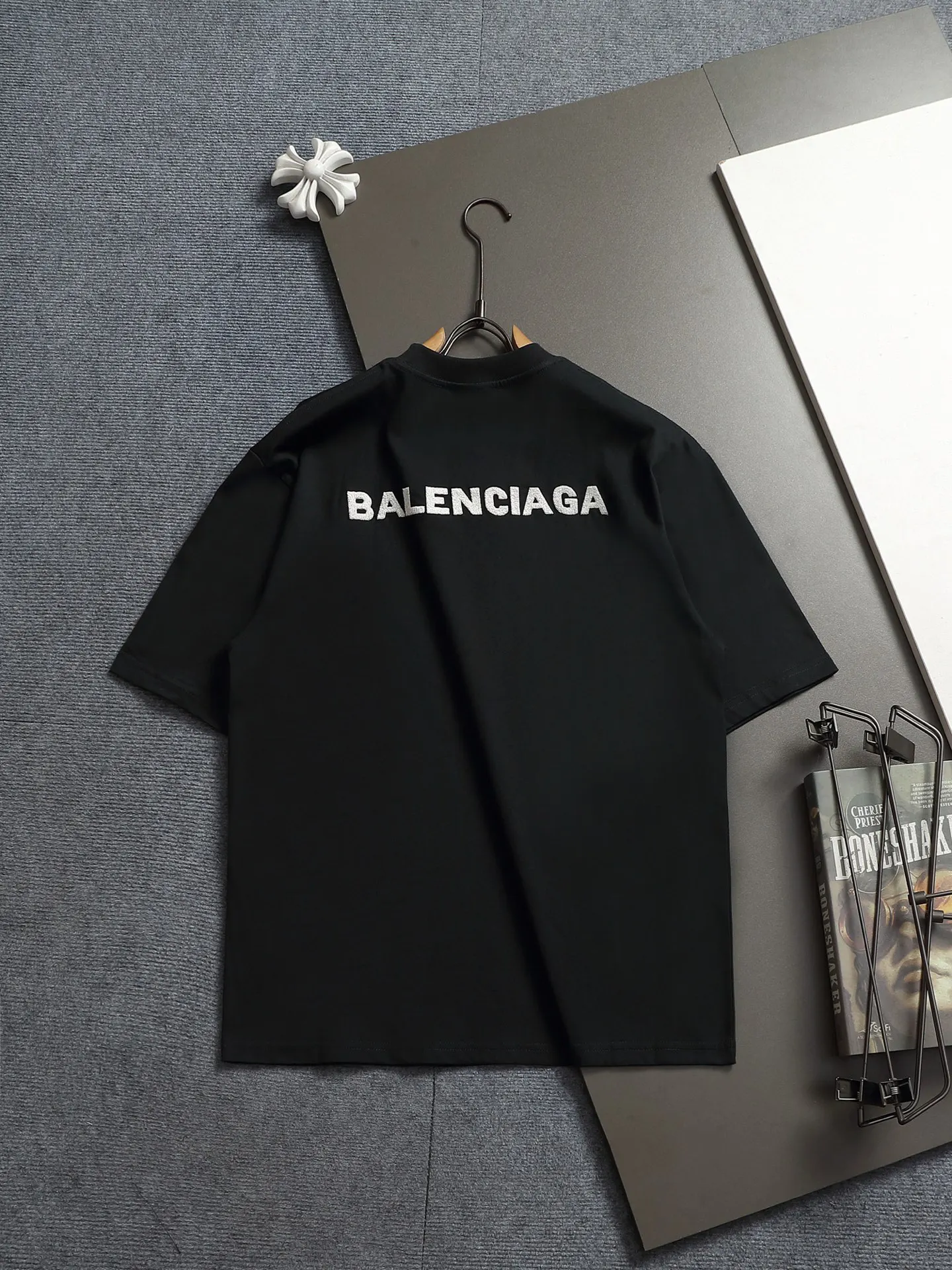 Balenciaga 黑色 Logo 短袖T恤(數字11) Balenciaga 黑色 Logo 短袖T恤(數字11)