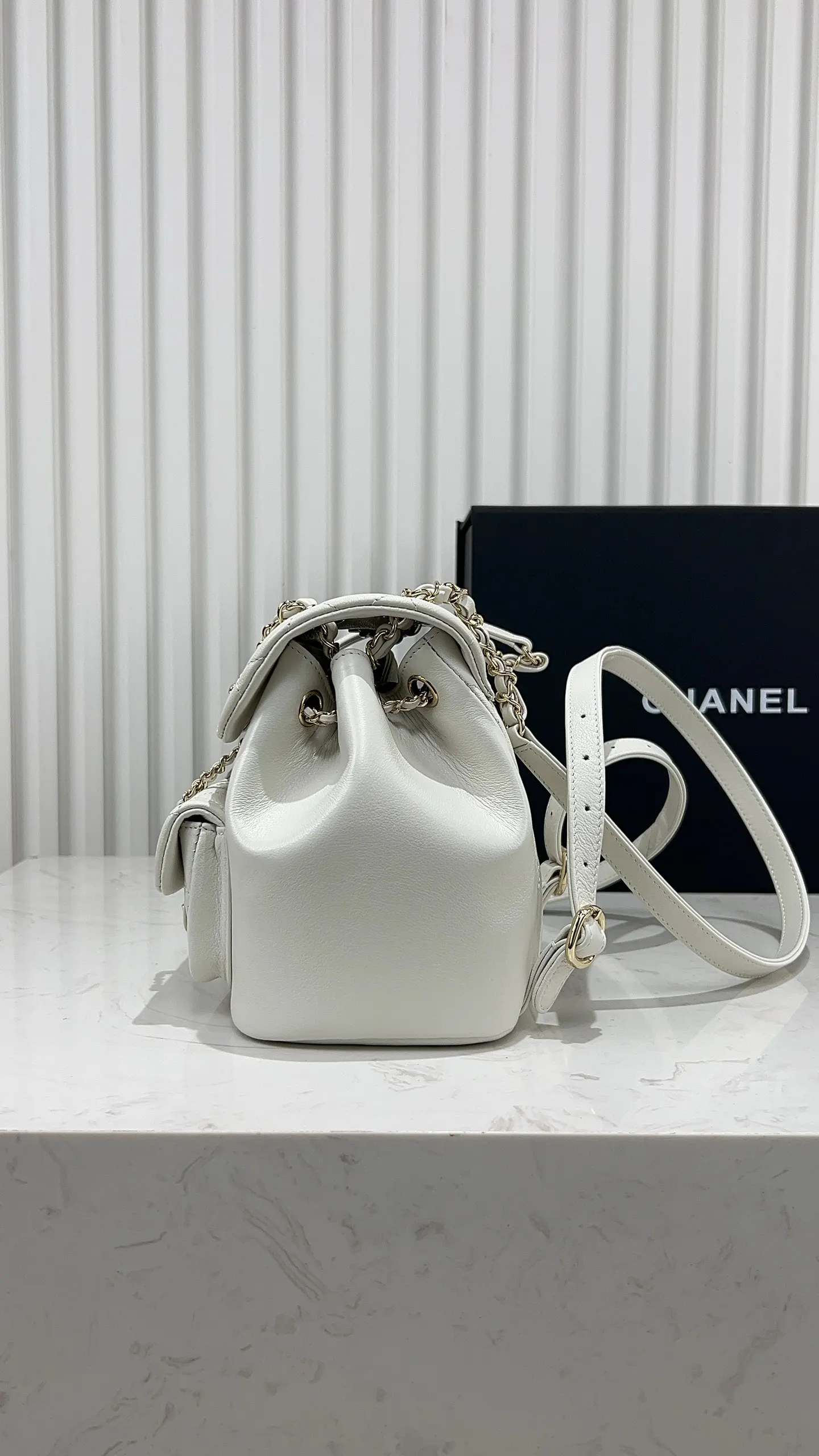 CHANEL 白色 小牛皮 雙肩包 实用雙肩款