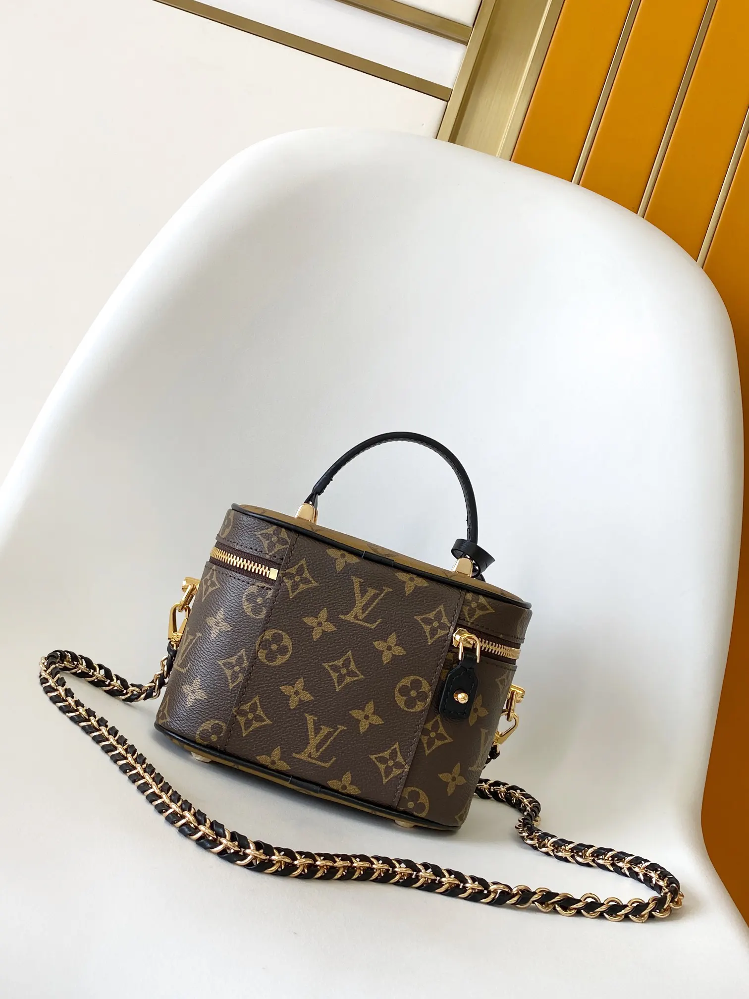 Louis Vuitton Chain Bag Canvas