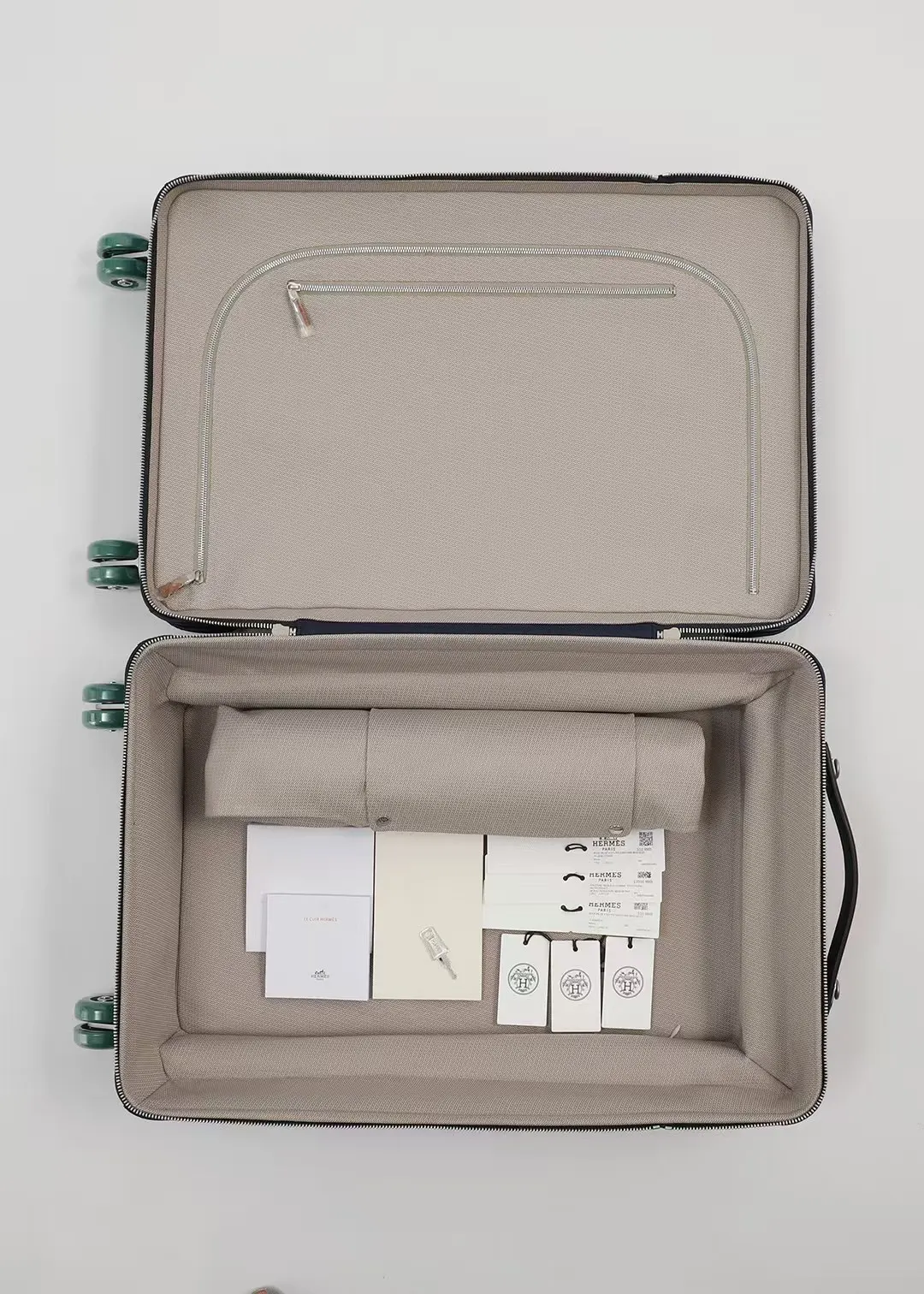 Hermes Carry-On Suitcase Travel Lightweight
