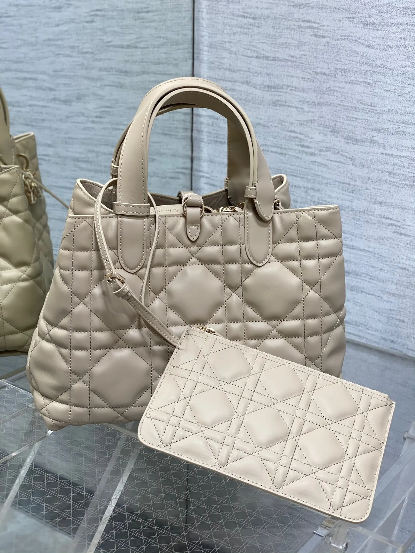 Dior 米色 小牛皮 中号胭脂米色 带着 toujours 去旅行 超大 收纳包 旅行收纳款