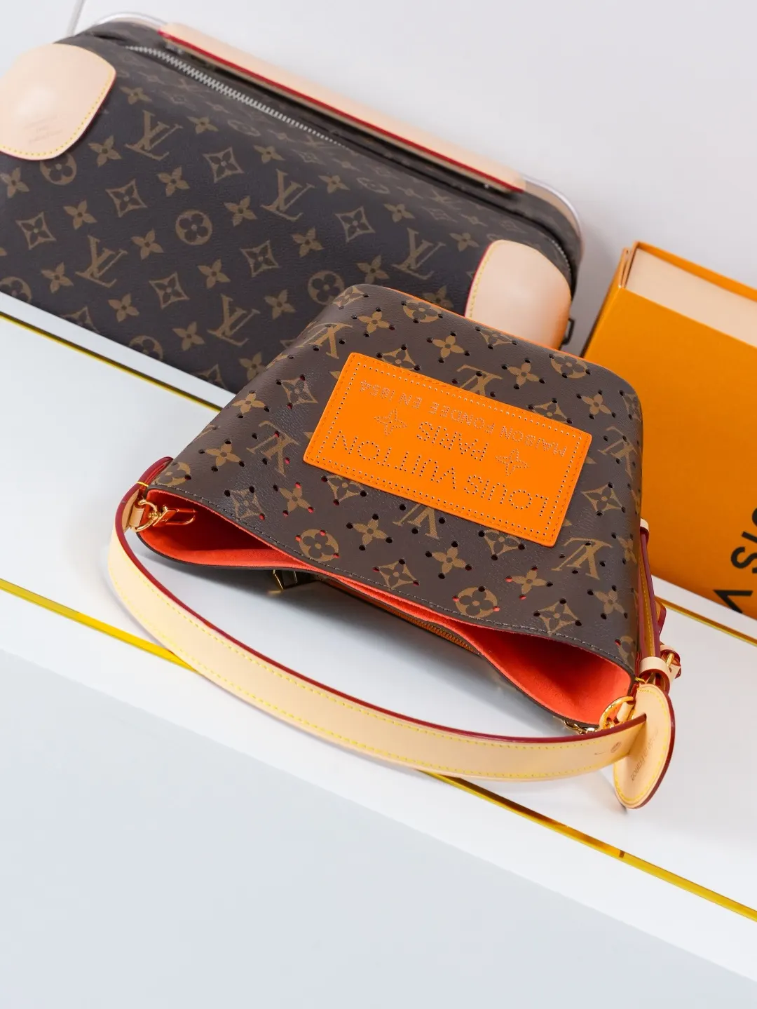 Organizer Pouch Travel Leather