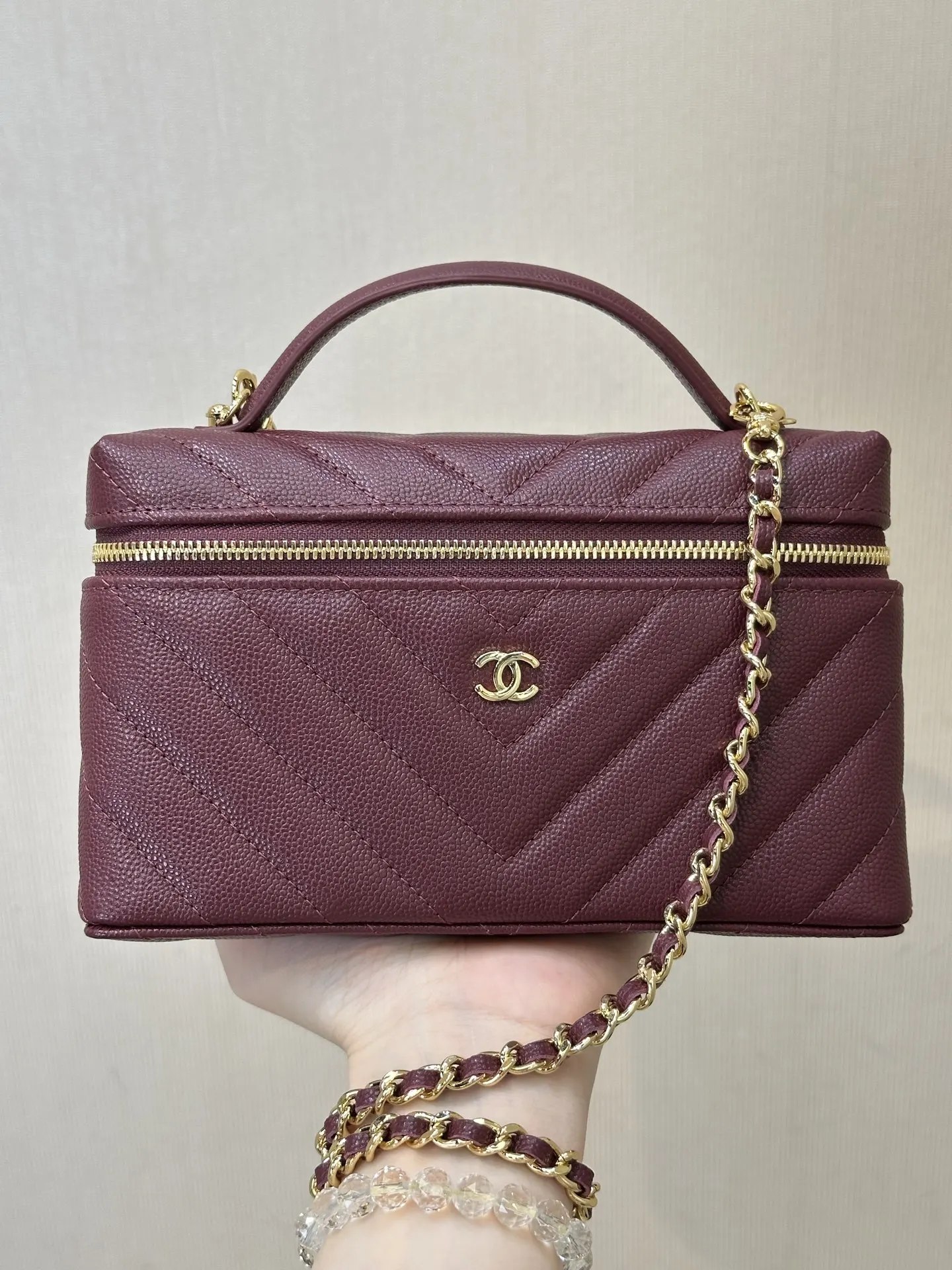 CHANEL 上香奶奶独特的v纹 多了几分富贵优雅感 链条包 精致链条款
