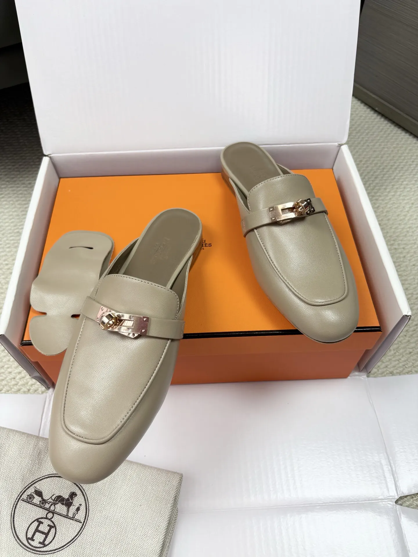 Hermès 乐福鞋