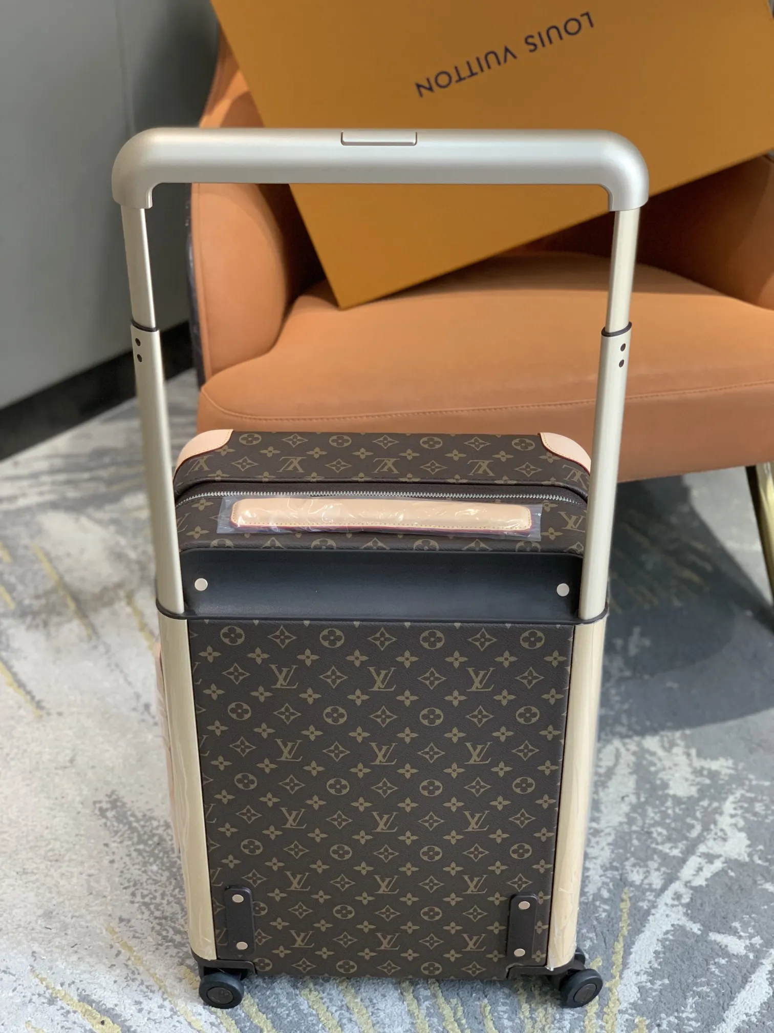 灰色 銀色 拉杆真皮包裹 行李箱 旅行拉杆款 輕便出行款