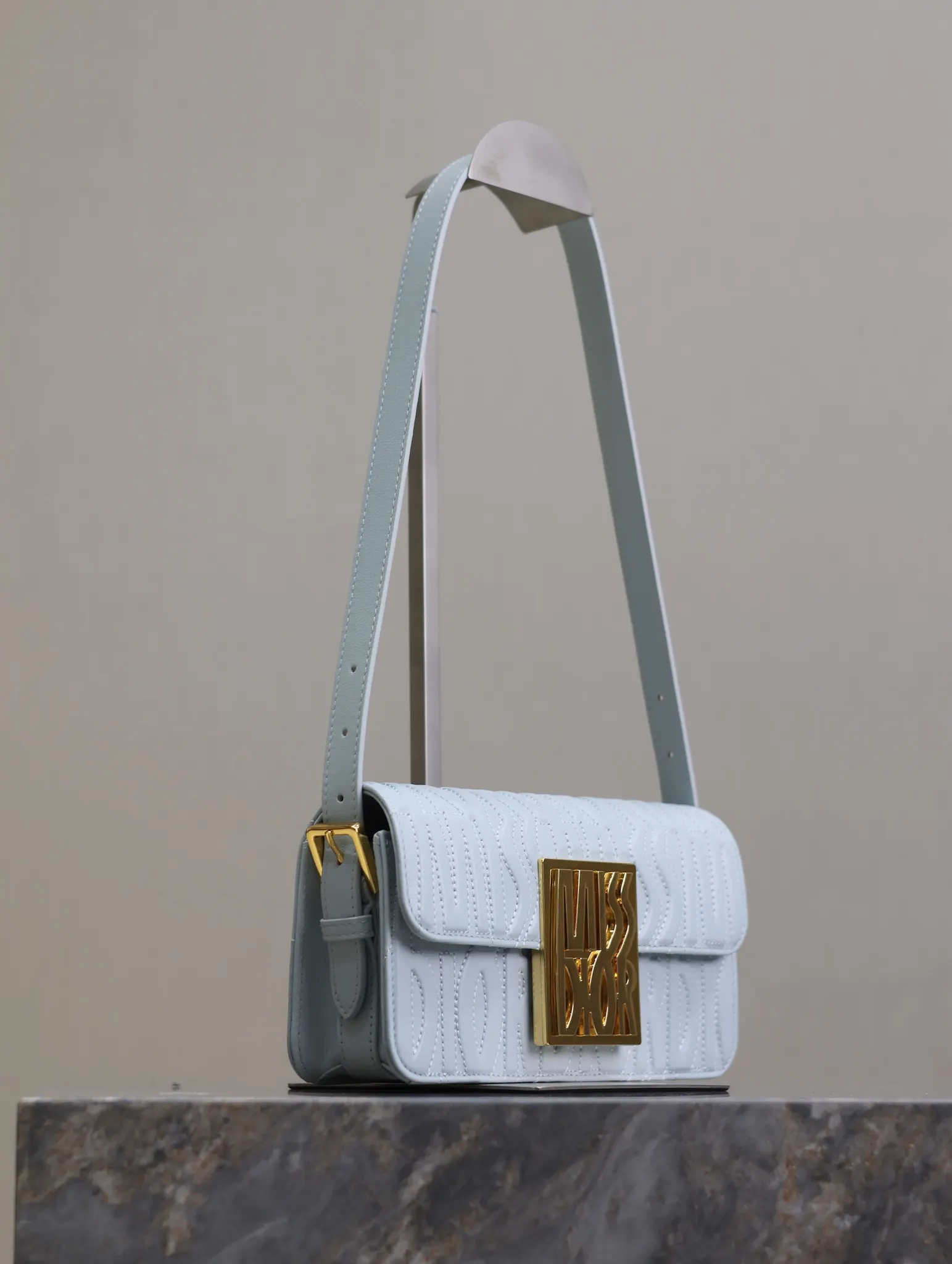 Dior 蓝色 金色 牛皮 收纳包 旅行收纳款
