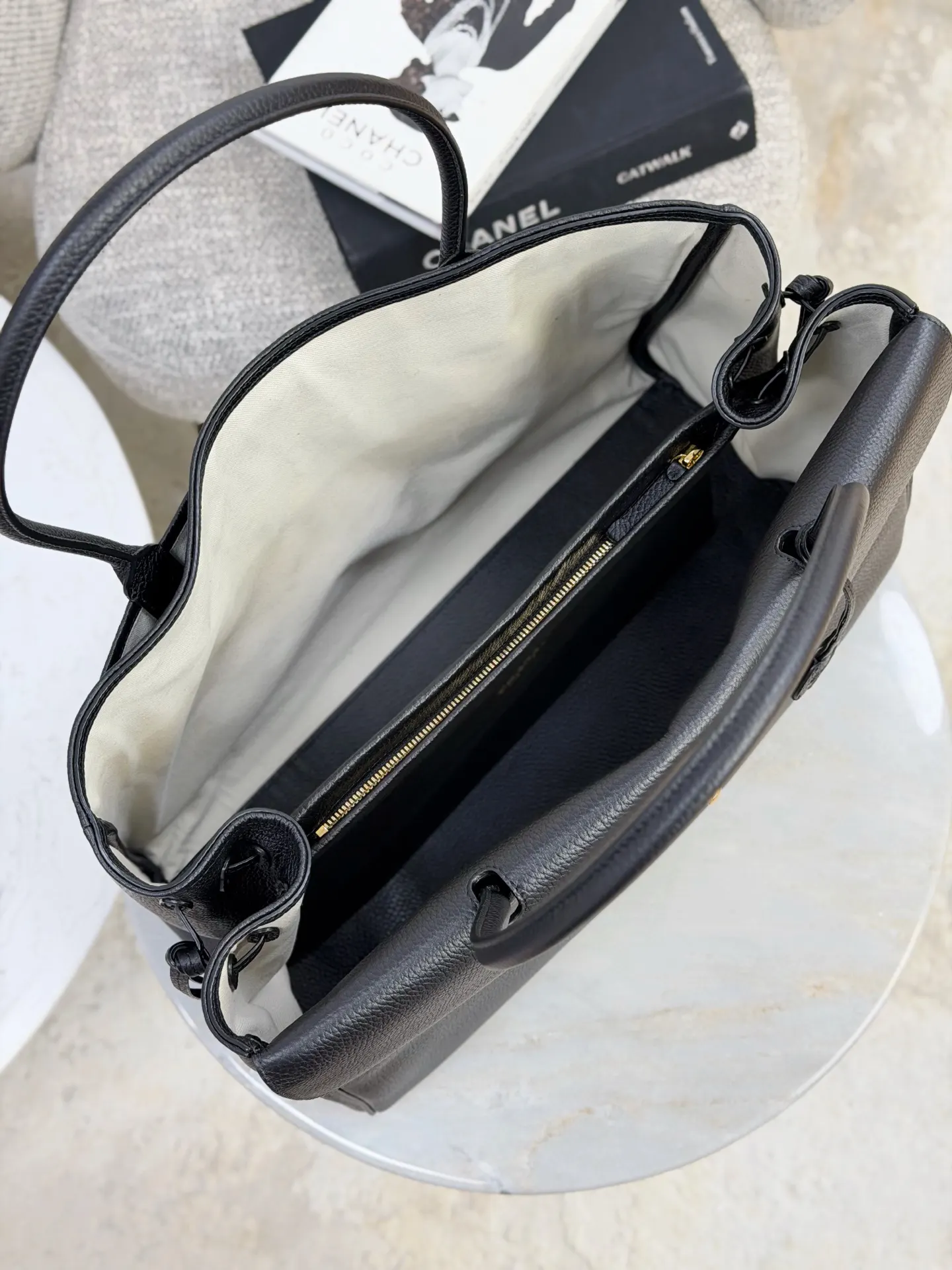 CHANEL 19 Bag 黑色粗花呢鏈條手提包 大号款