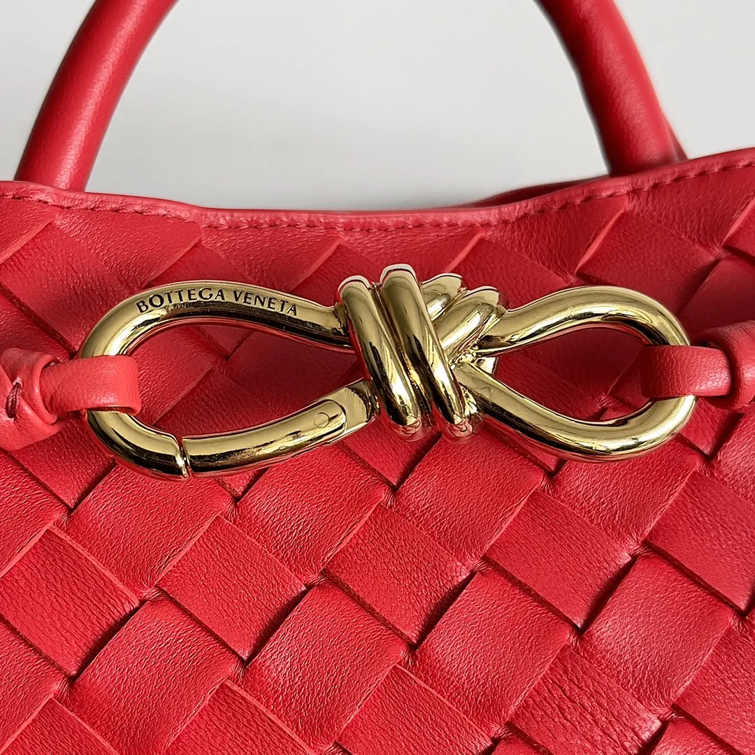 Bottega Veneta Andiamo 白色 编织手提包 精选款