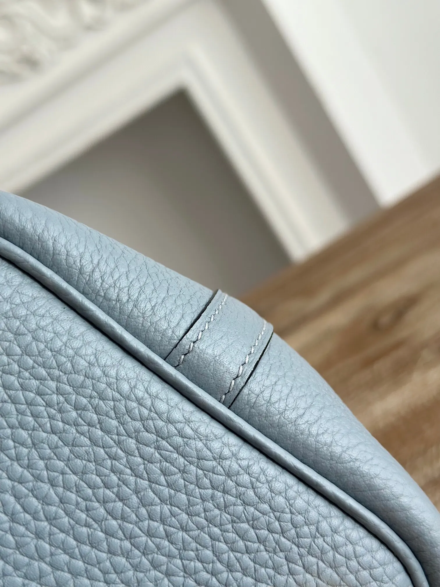 Hermès 亚玛兰 牛皮 手提包 18cm