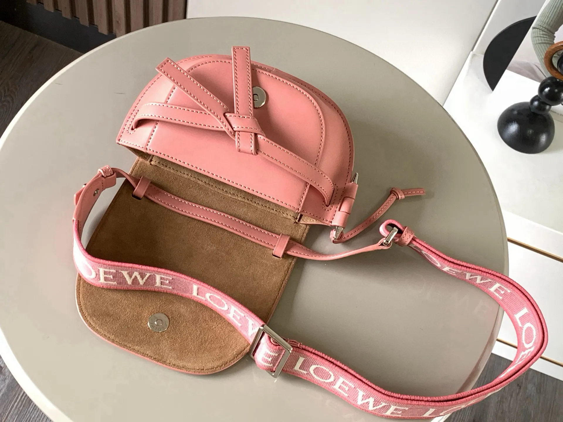 Crossbody Bag Lightweight Leather