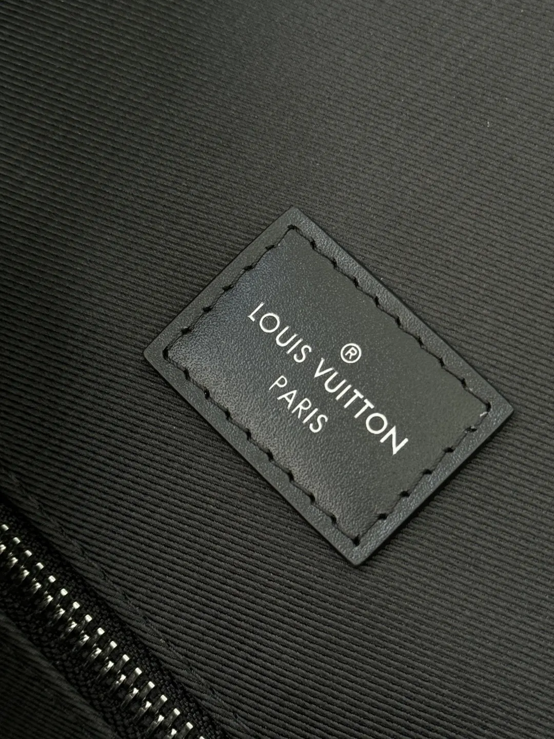 老花 Christoer 中号雙肩包 实用雙肩款