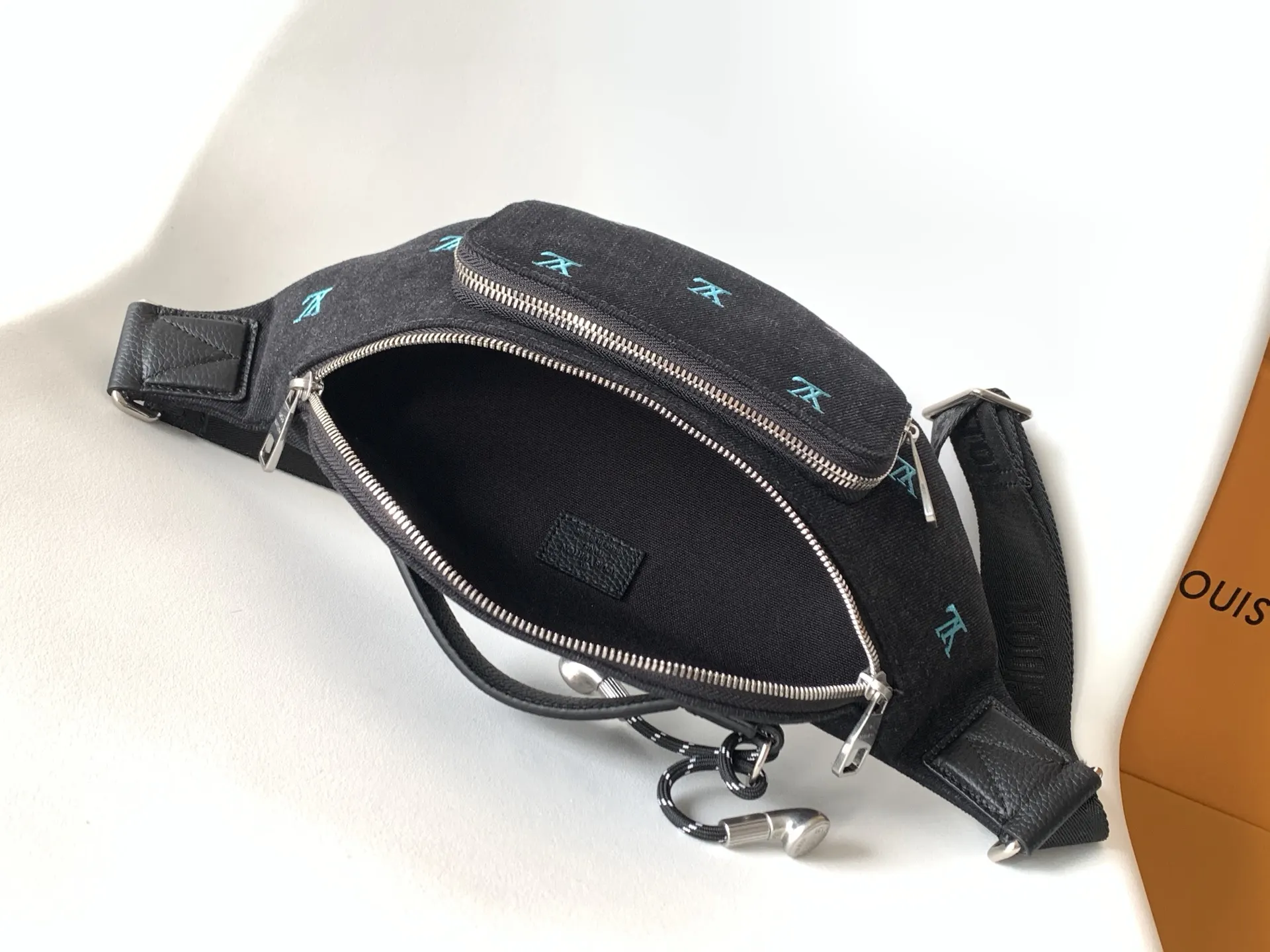 Belt Bag Casual Image 9 Belt Bag Casual Image 9