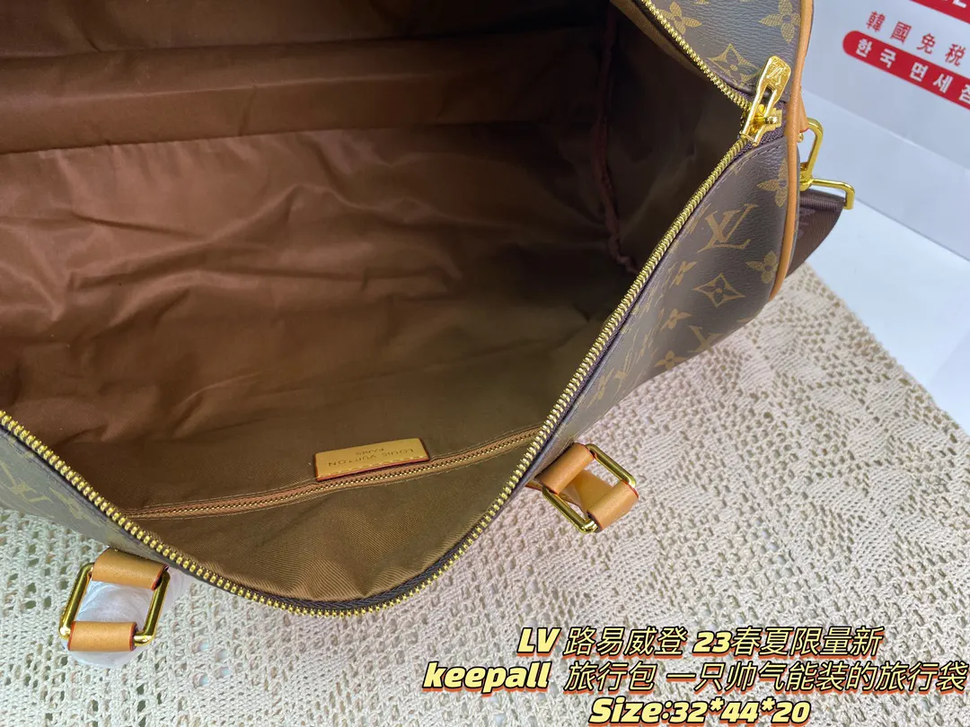 LV Keepall 春夏限量 keepall 旅行袋 一只帅气能装 大容量旅行款
