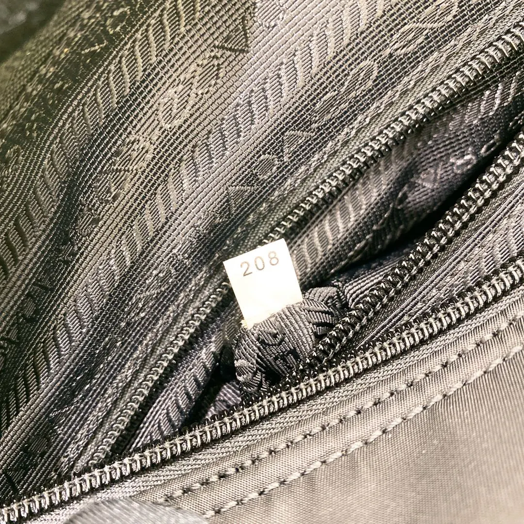 黑色 牛皮 尼龍斜背包 邮差包 百搭邮差包黑色 收納包 旅行收納款