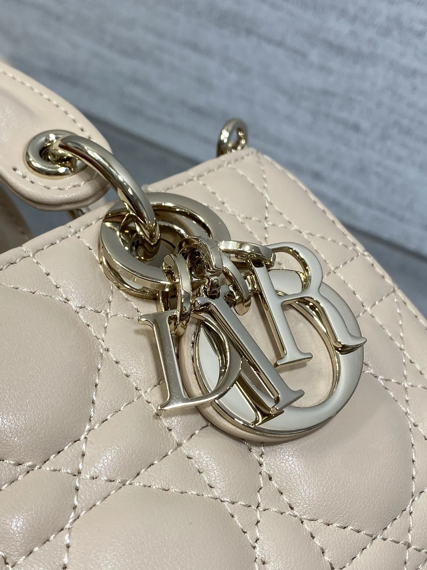 Dior 杏色 羊皮 进口 羊皮横款迷你戴妃包 杏色 Joy bag 鏈條包 精致鏈條款