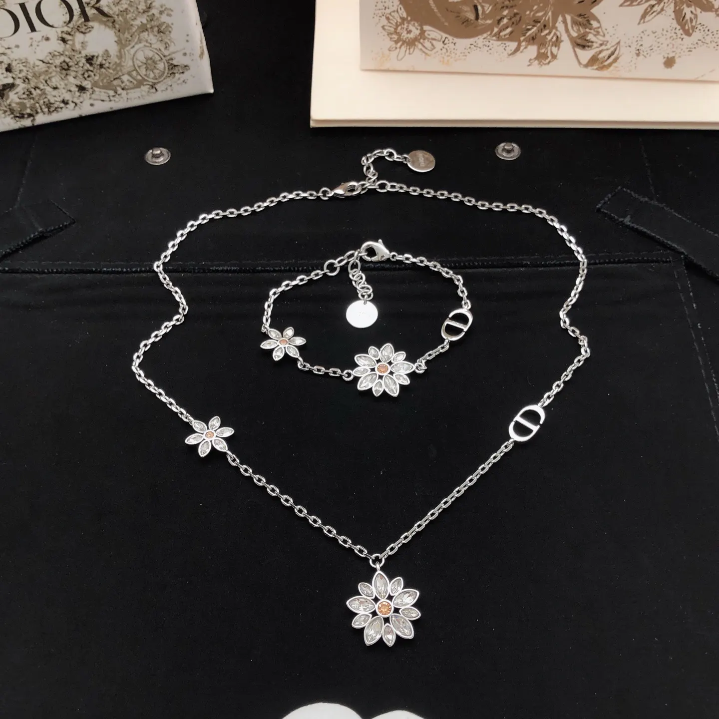 Dior 项链 精致锁骨链