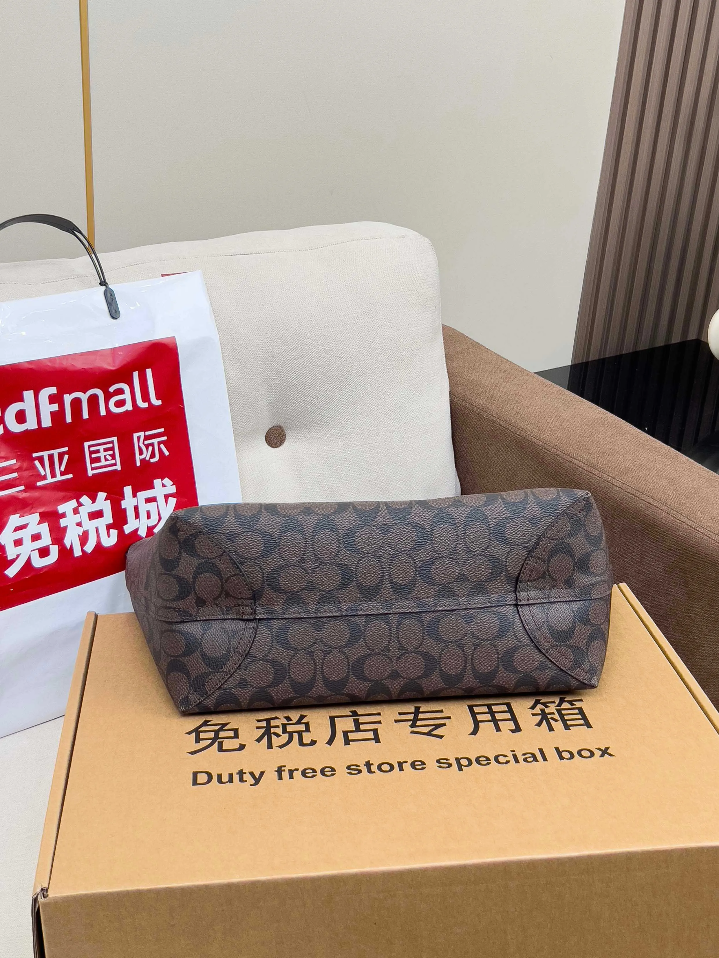 Coach 老花 帆布 图片 金典款双面托特包 可双面使 大容量托特款