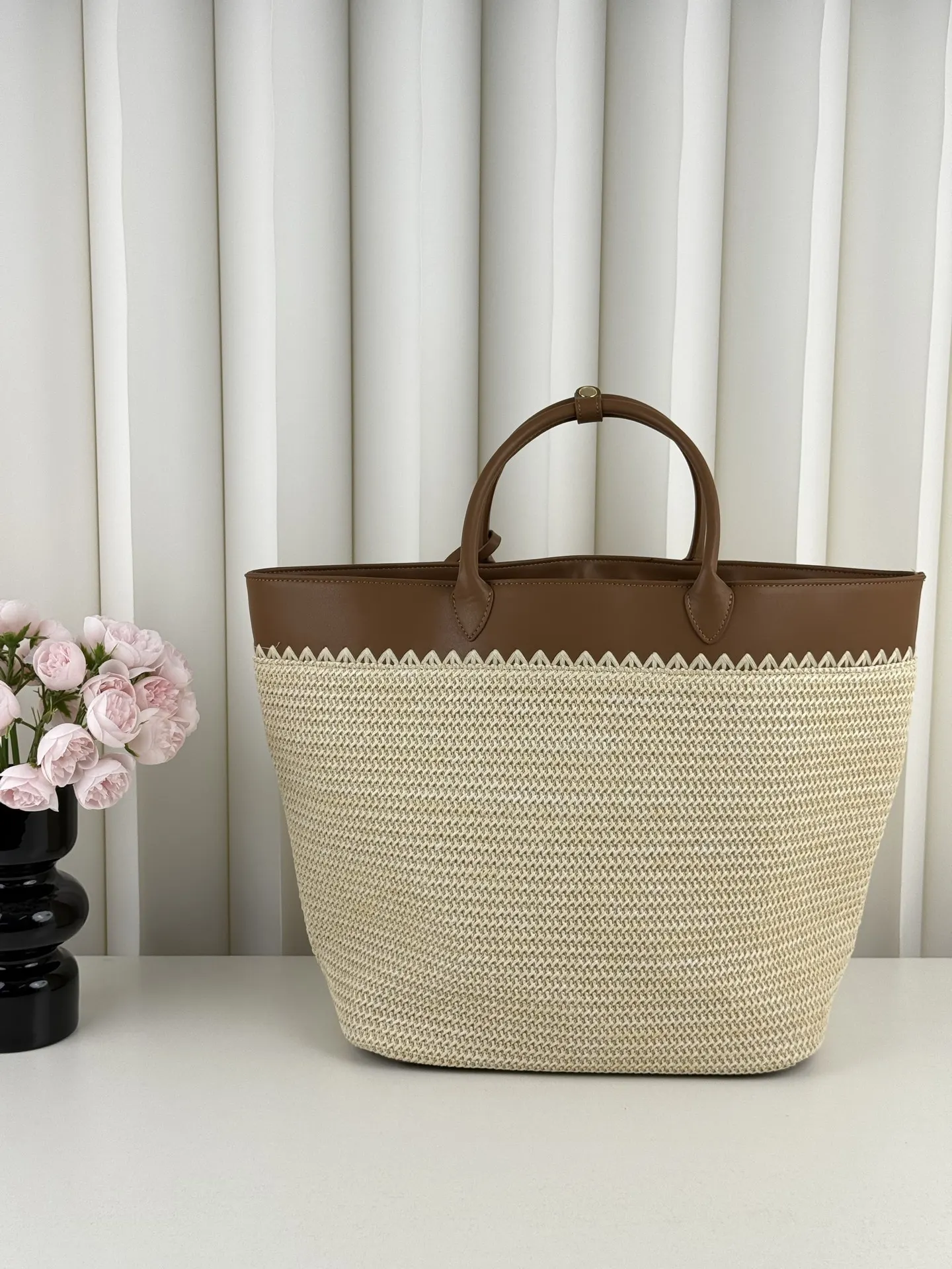 Prada 购物袋 轻便实用 托特包