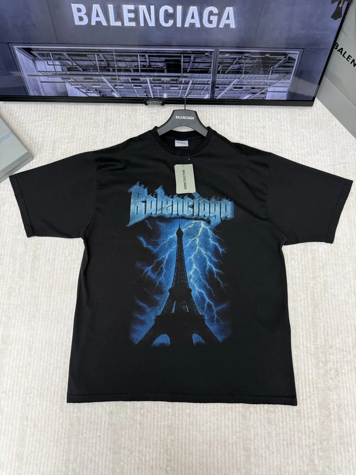 Balenciaga 黑色 純棉 短袖T恤 宽松休閒(數字4) Balenciaga 黑色 純棉 短袖T恤 宽松休閒(數字4)