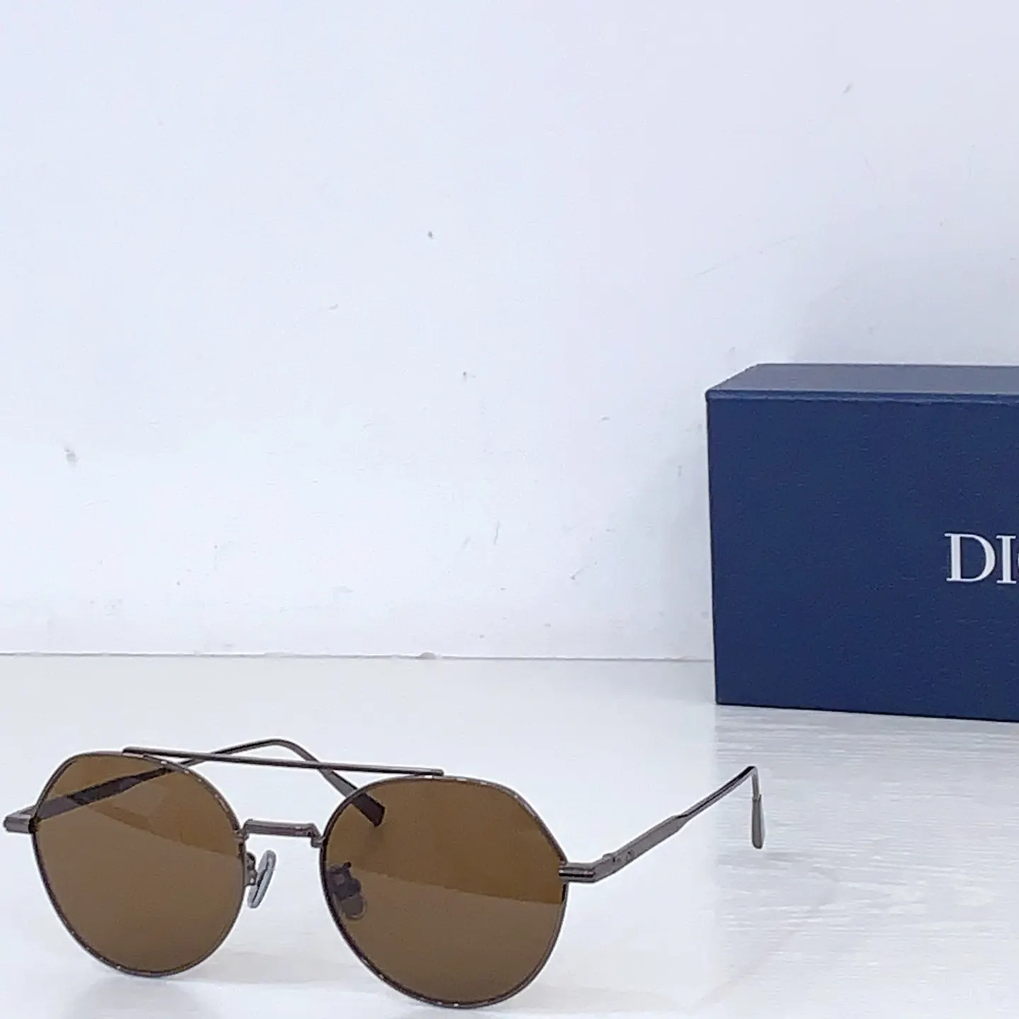 Dior 紫色渐变太阳镜 轻奢遮阳款