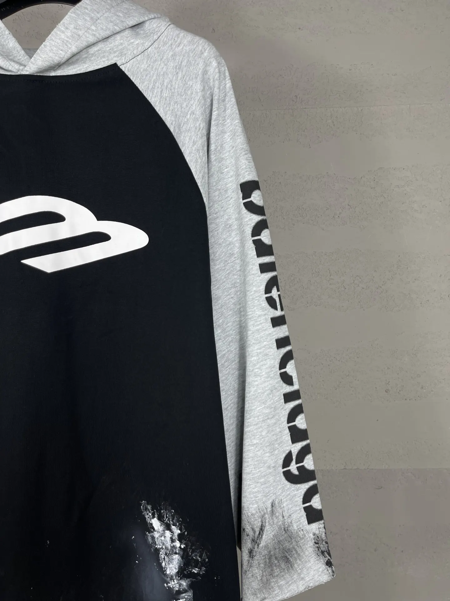 Balenciaga T恤 黑灰色