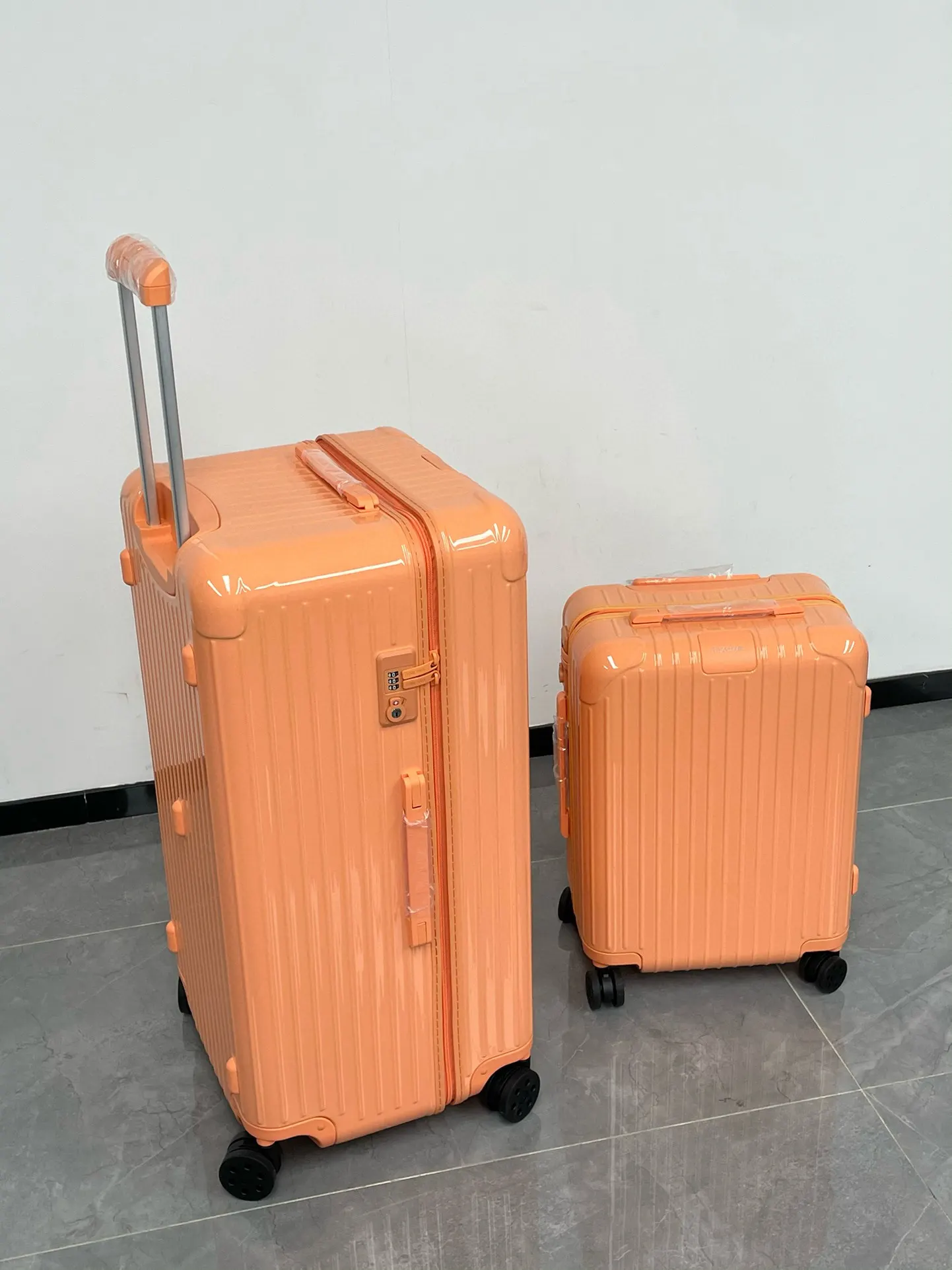 橙色 假日橙色 行李箱 旅行拉杆款 轻便出行款